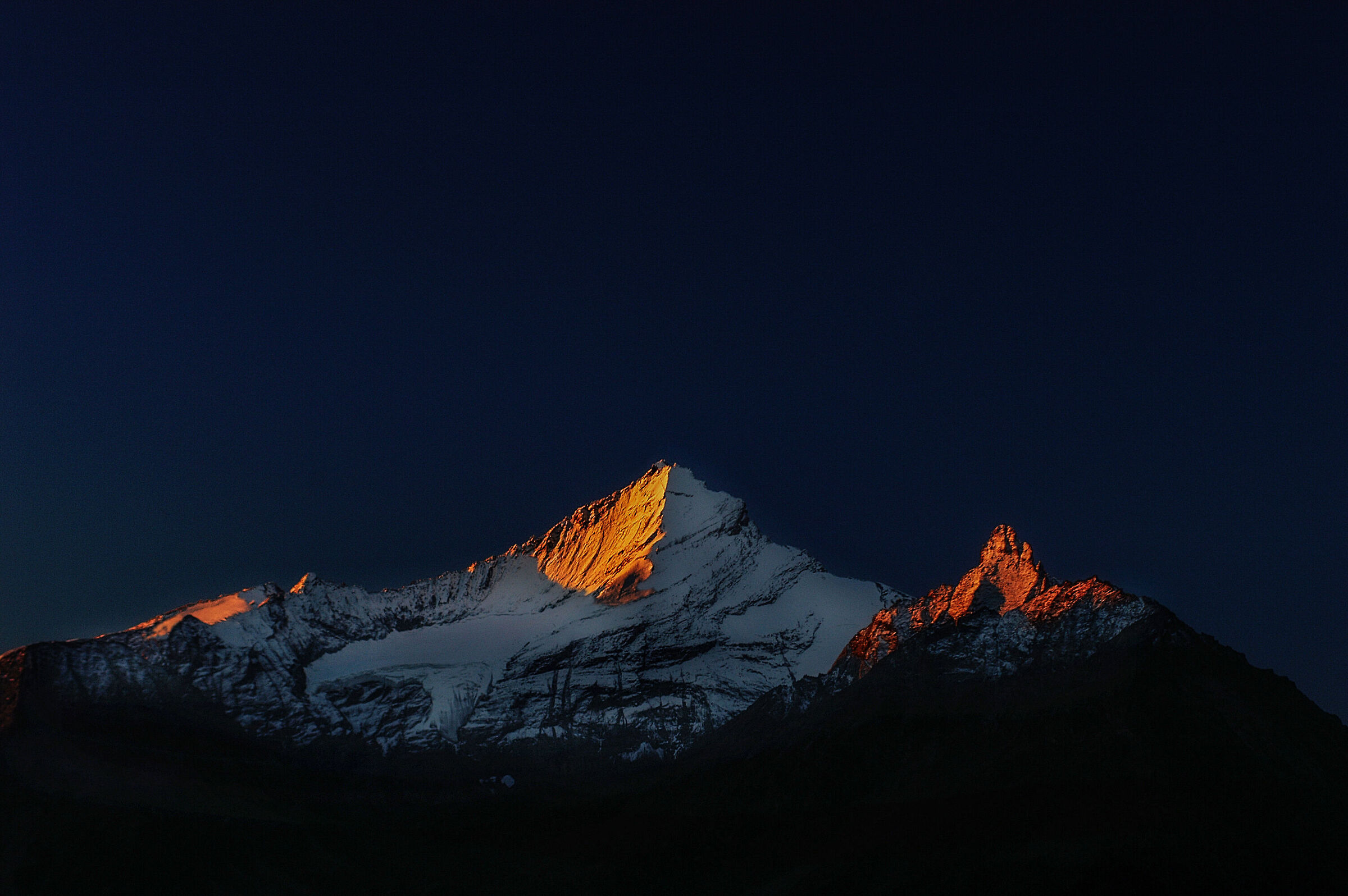 Un'alba spettacolare _ Monte La Grivola - AO