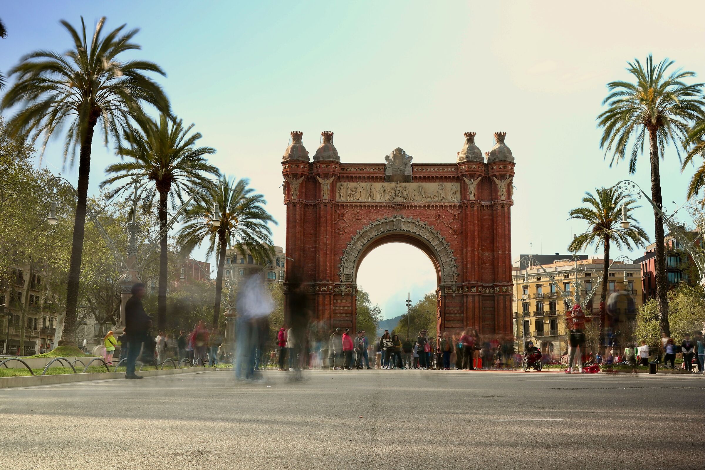 Afternoon walk under the arch