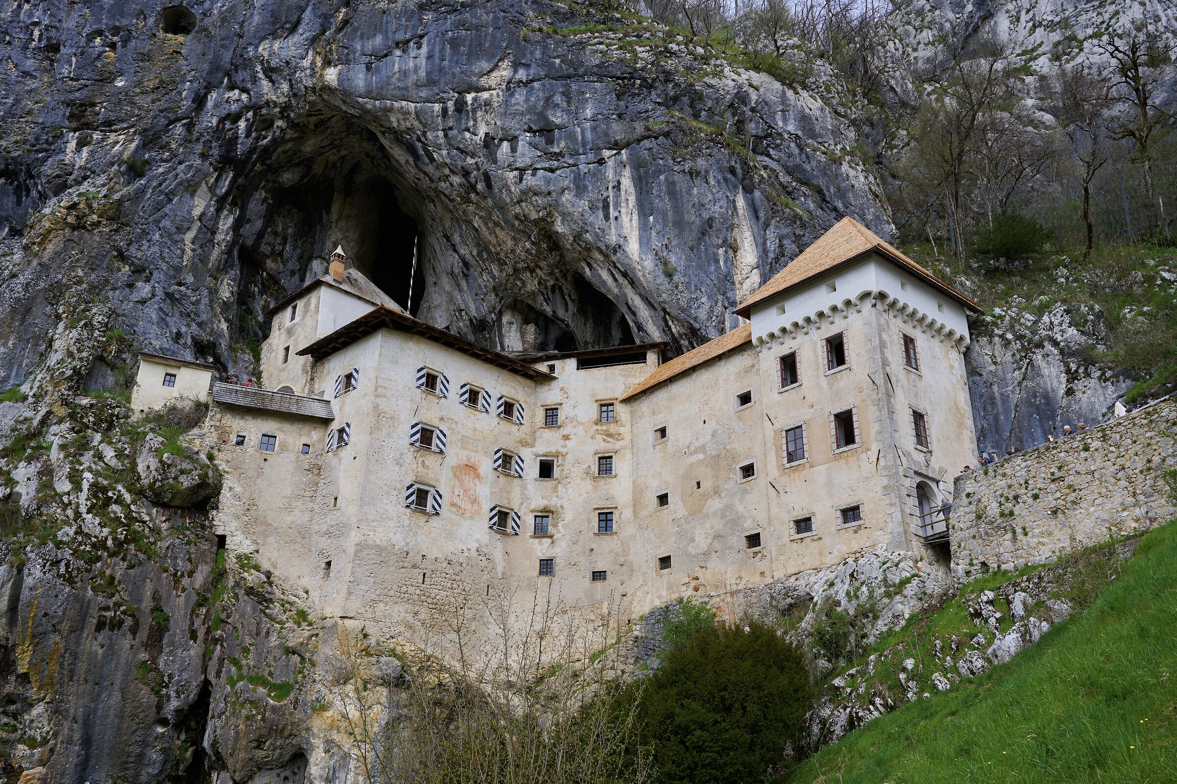 Predjama Castle