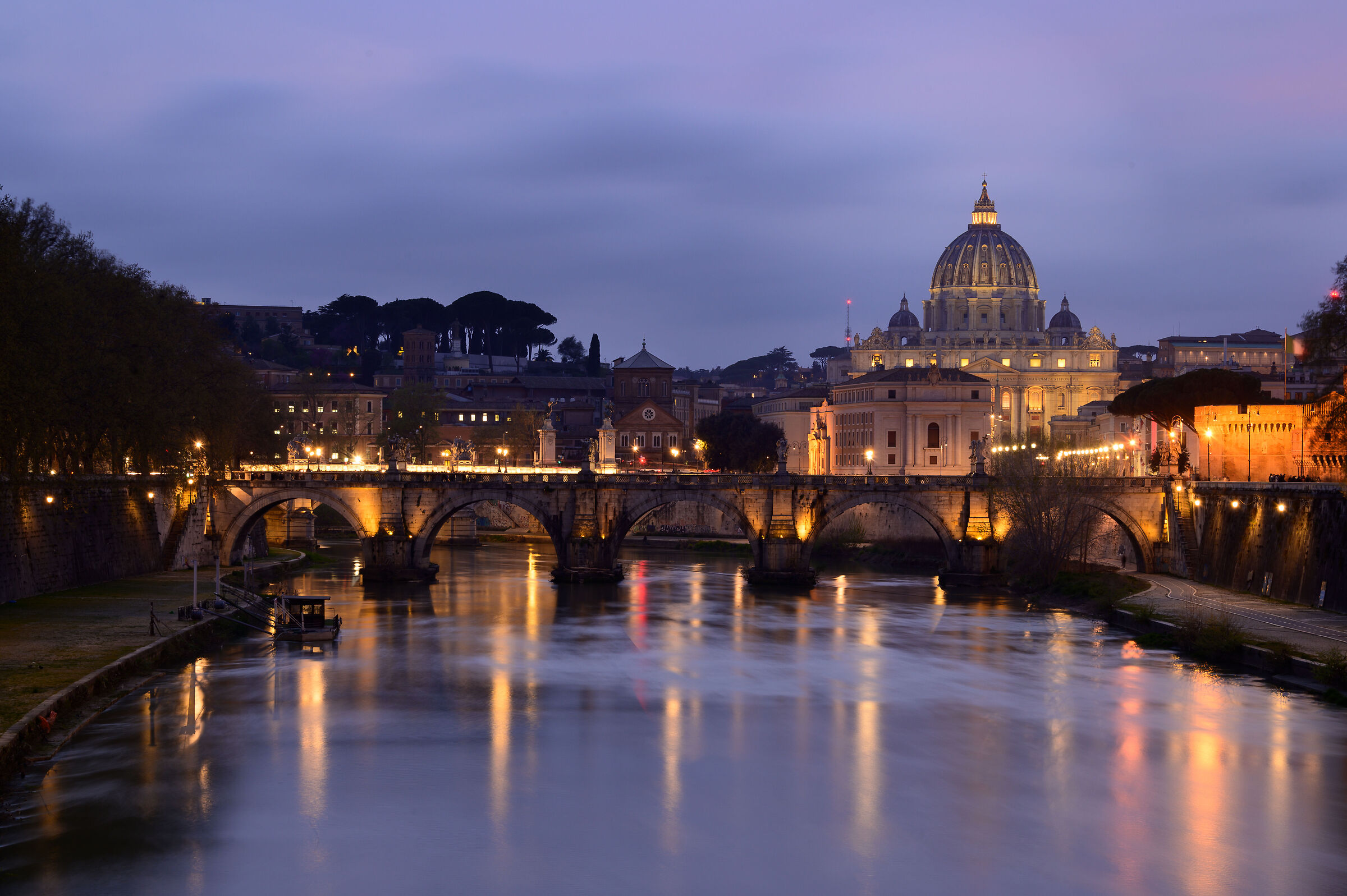 Quanto sei bella Roma quand'è sera ....