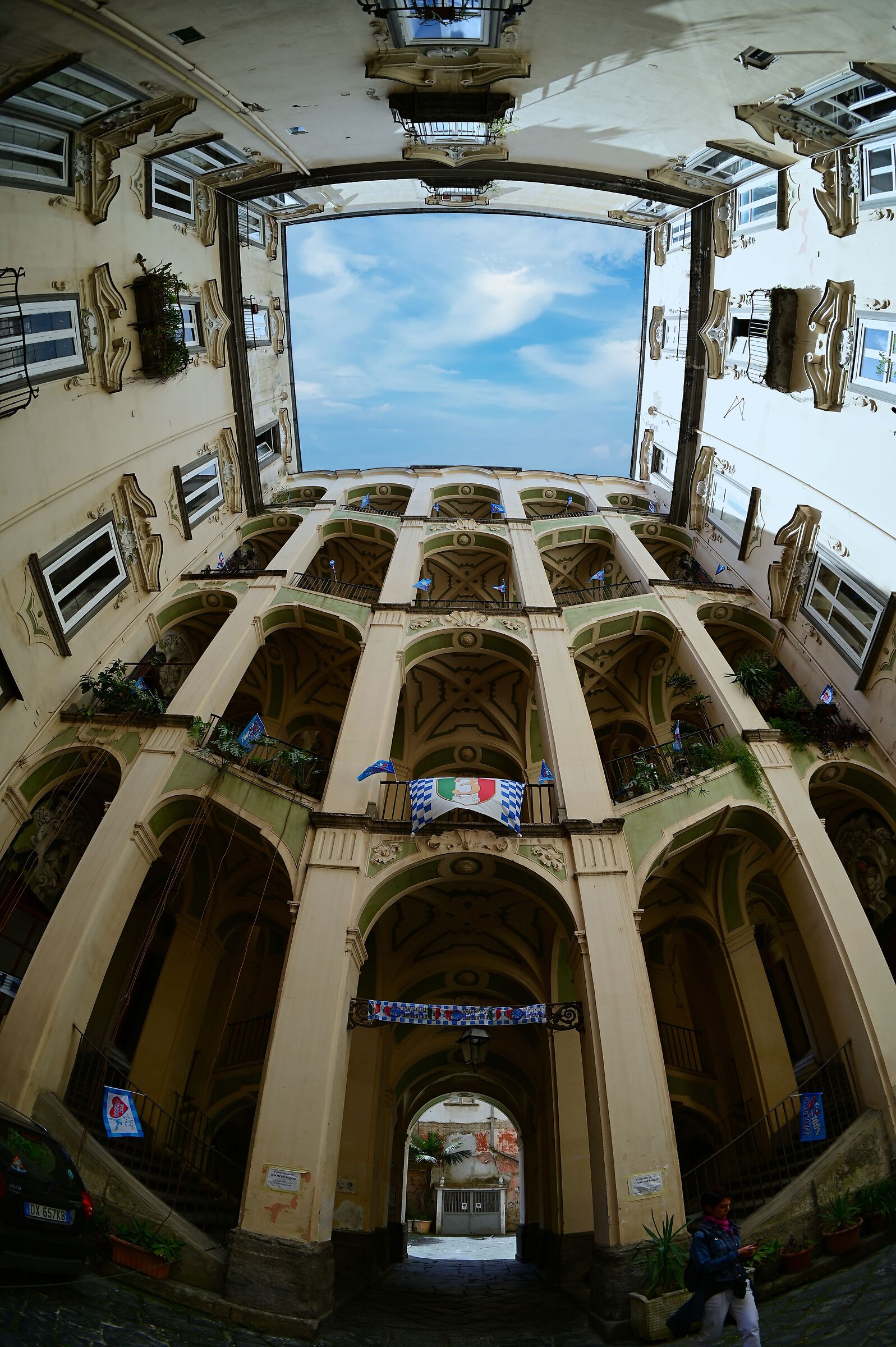 Napoli ..Palazzo dello Spagnuolo