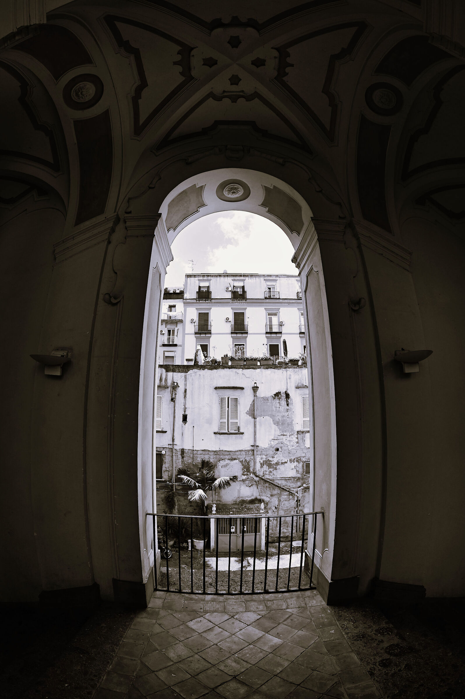Napoli ..Palazzo Spagnuolo dall'interno