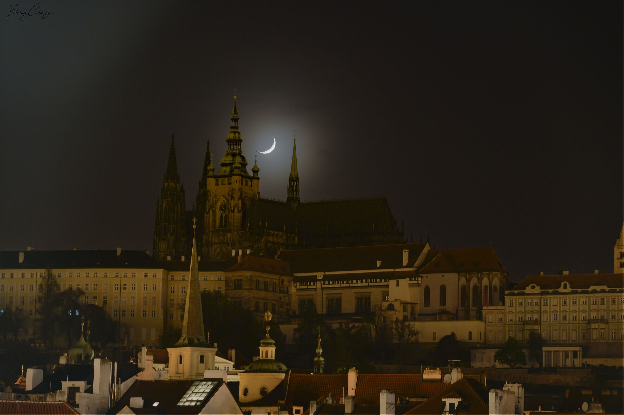 Chiaro di luna sul Castello di Praga
