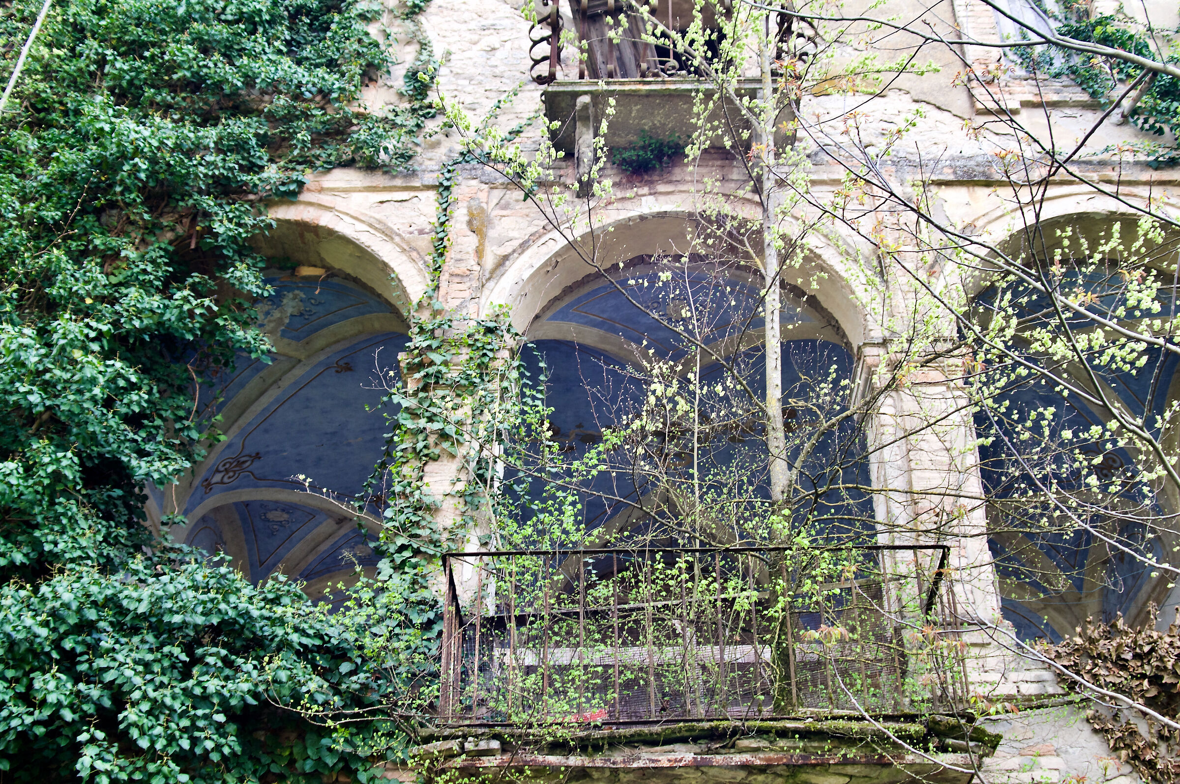 Abbandono, Fornovo di Taro, Villa Carona