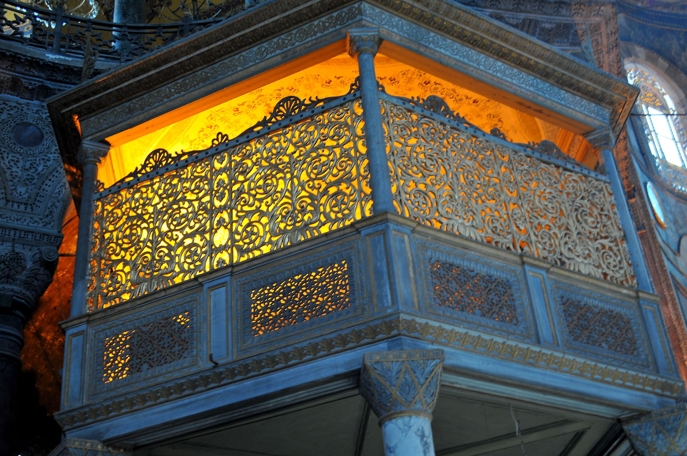 respiri di una religione diversa