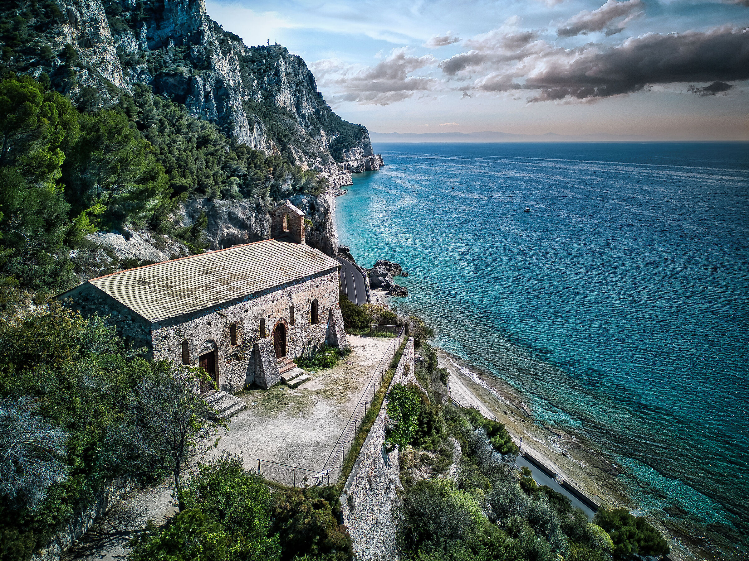 Baia dei Saraceni,Varigotti (Sv)...in volo
