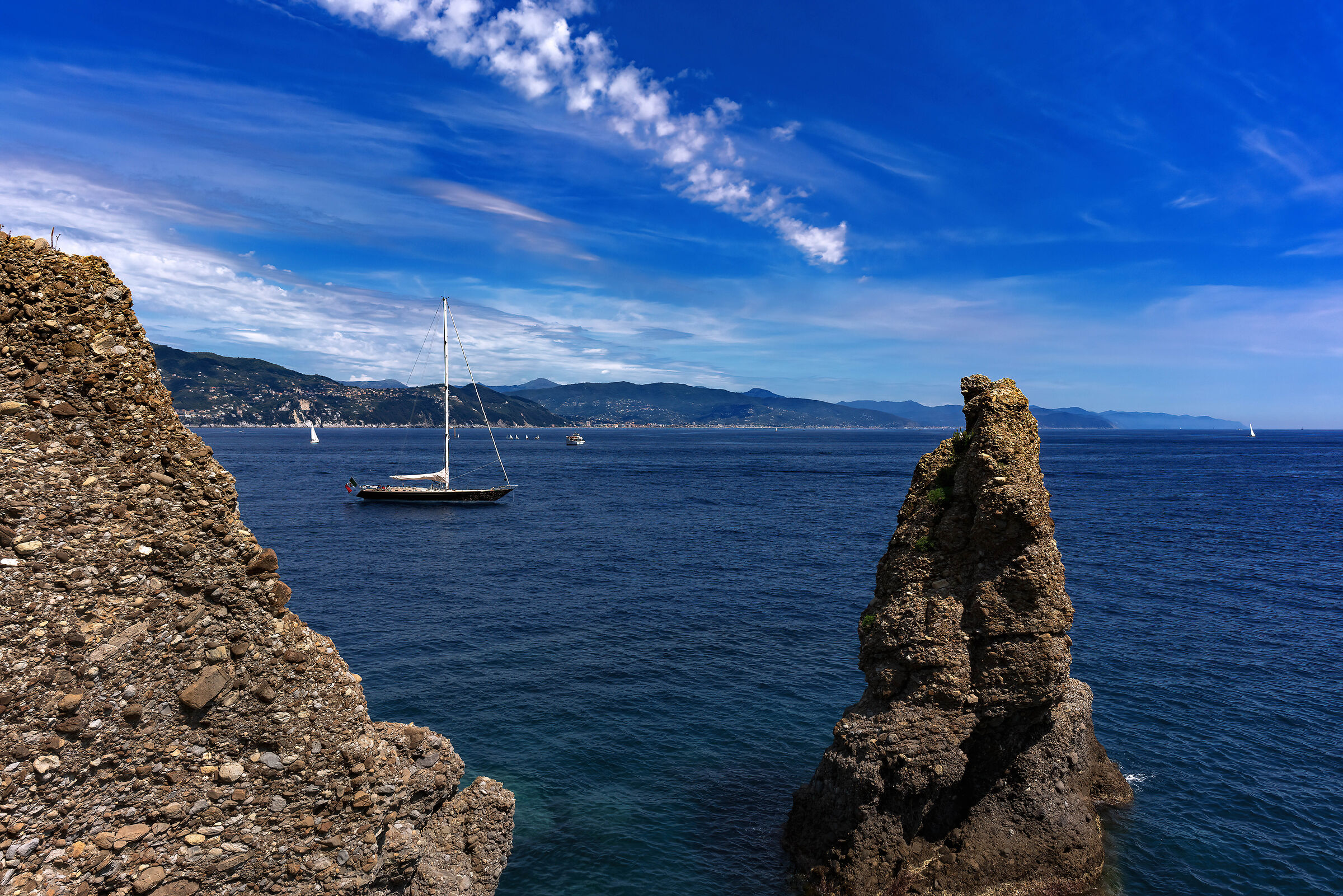 Faraglioni in Paraggi