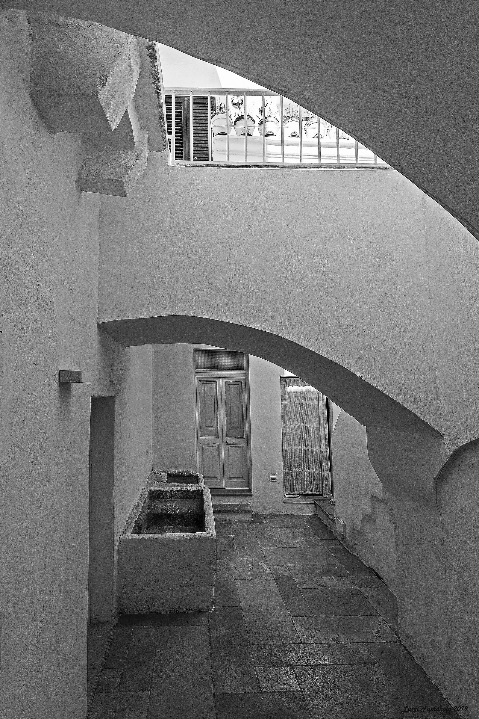 Alleys, courtyards & the like of the ancient village.