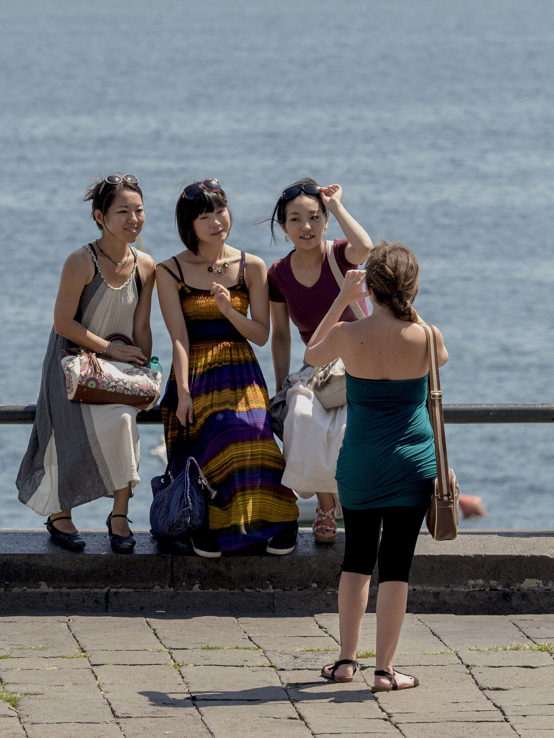 How do you say "smile" in Japanese?