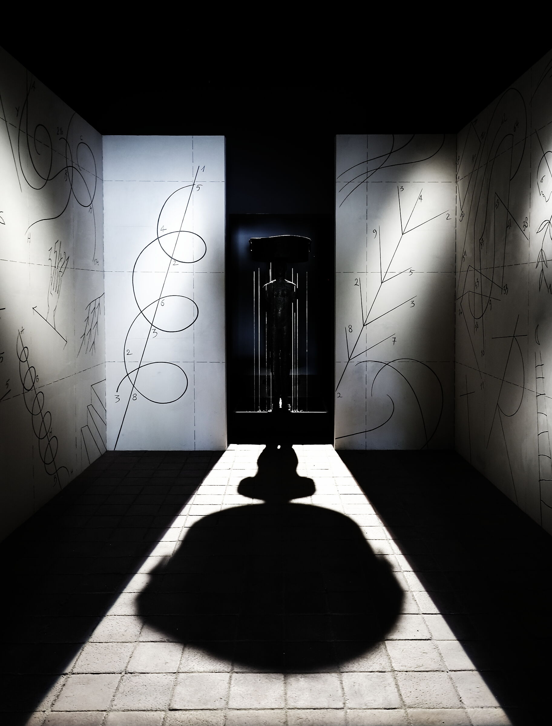 Scultura di Mimmo Paladino