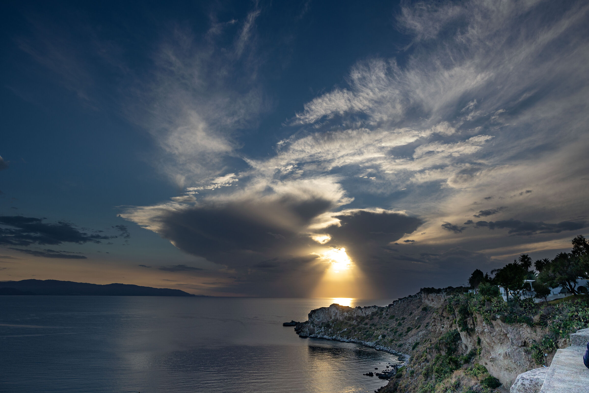 Fiat Lux...