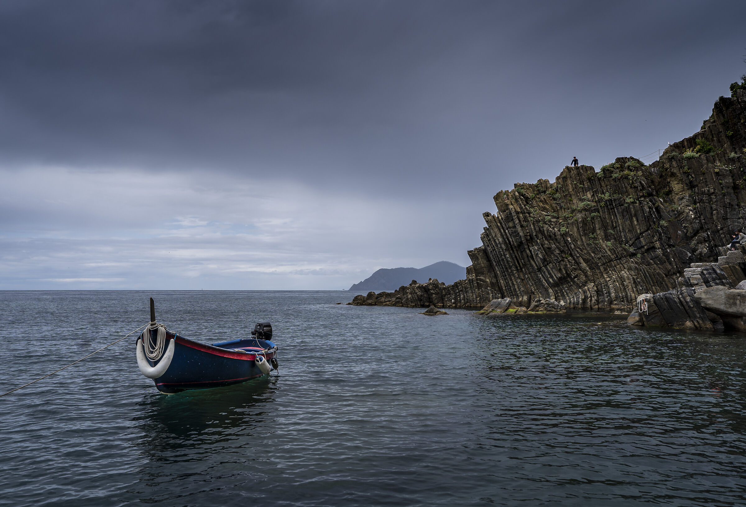 The man who scans the sea