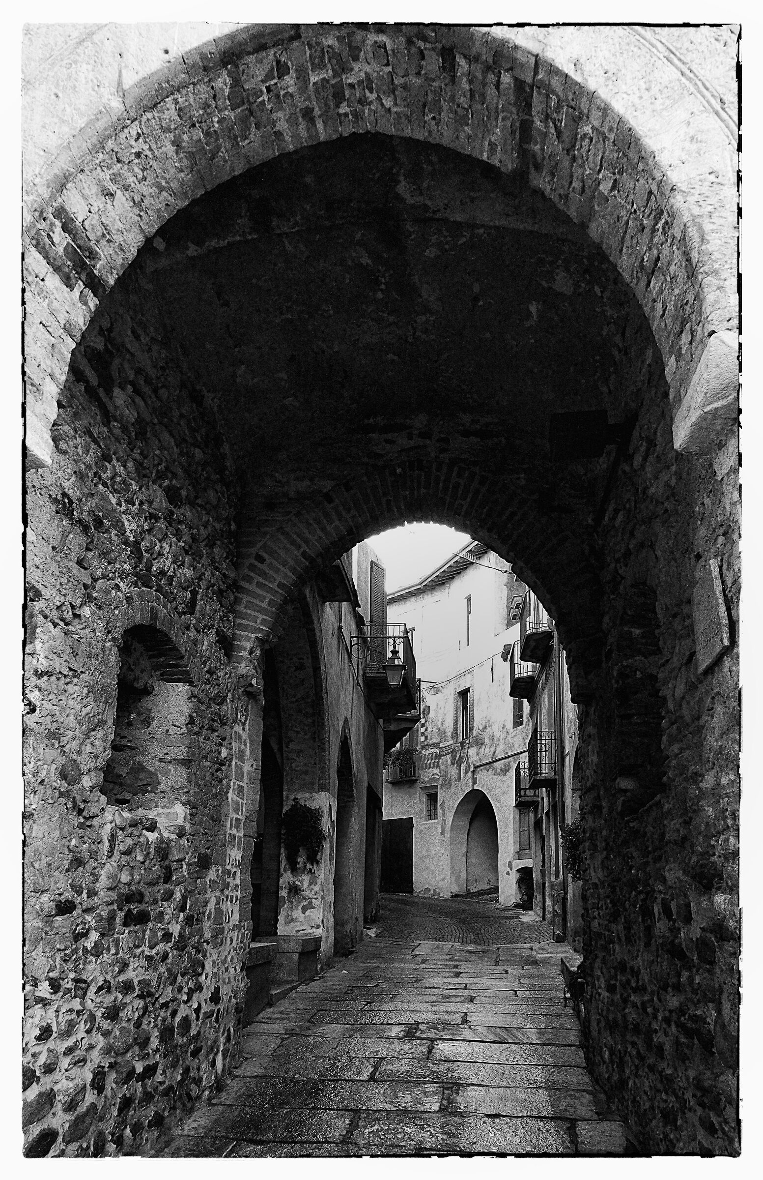 Ingresso al centro storico dalla Torre Civica