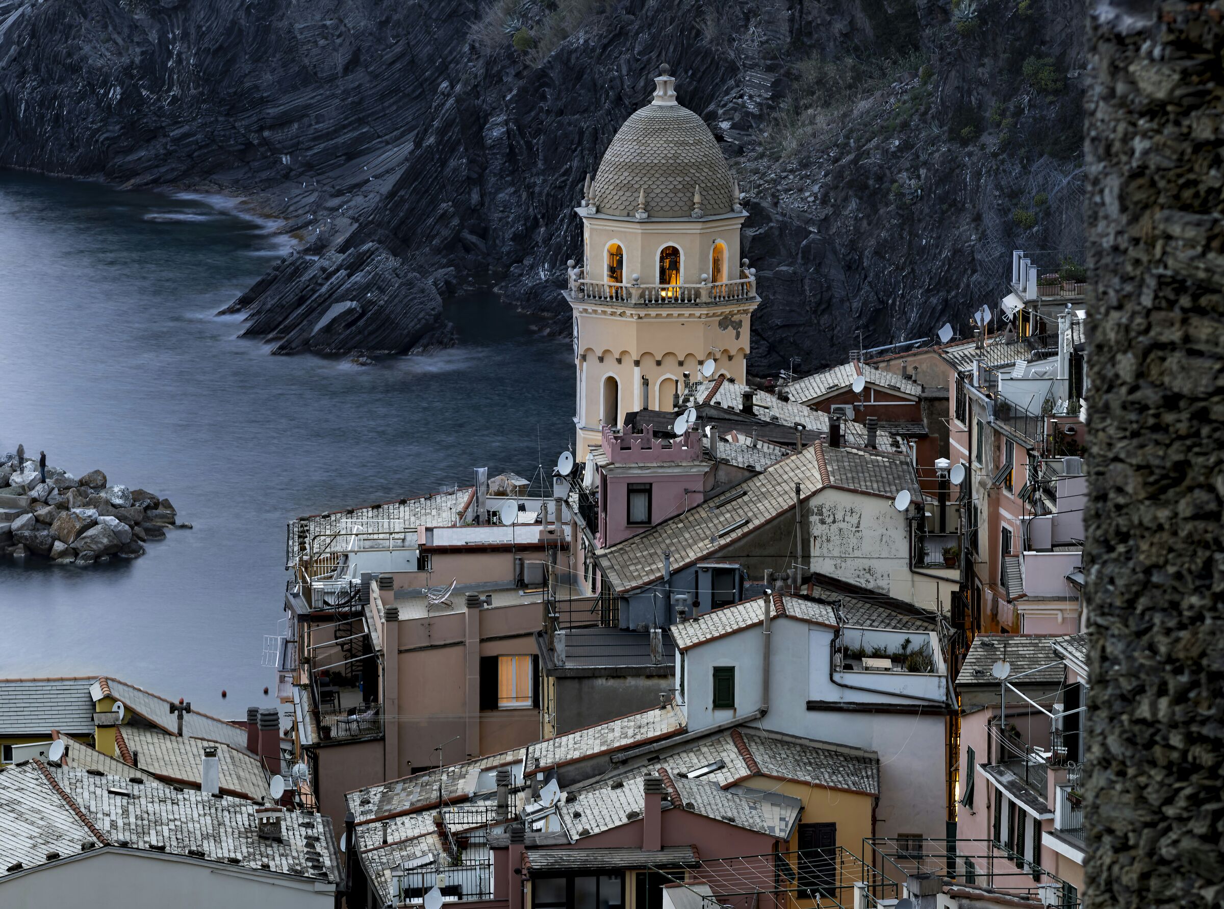 Vernazza blue hour