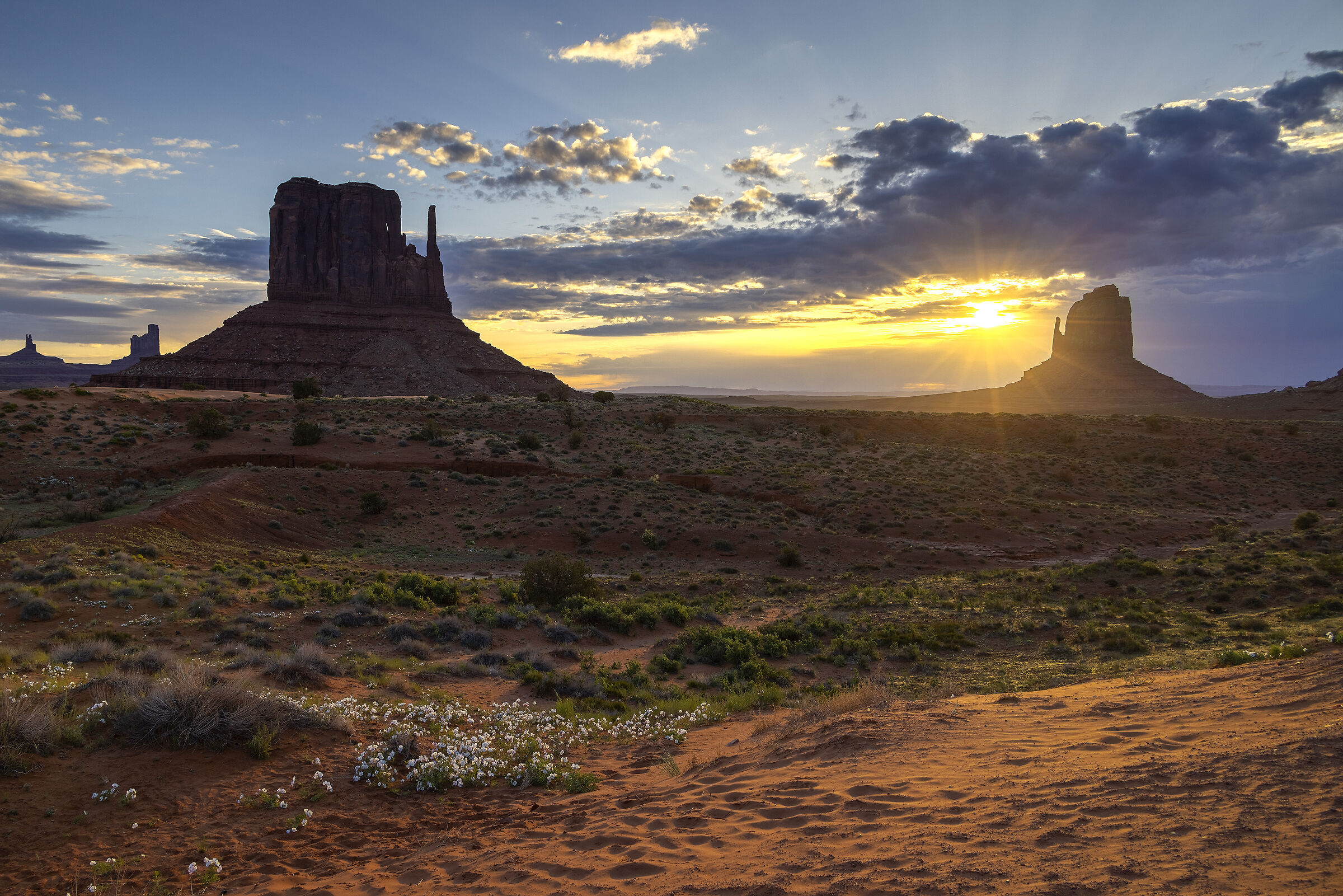 Monument Valley at dawn
