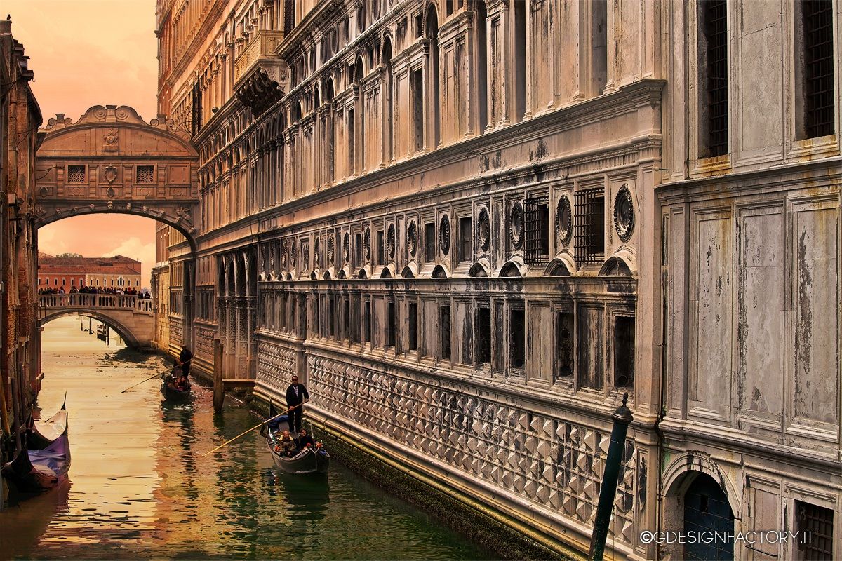 Elegant Wall (Bridge of Sighs)