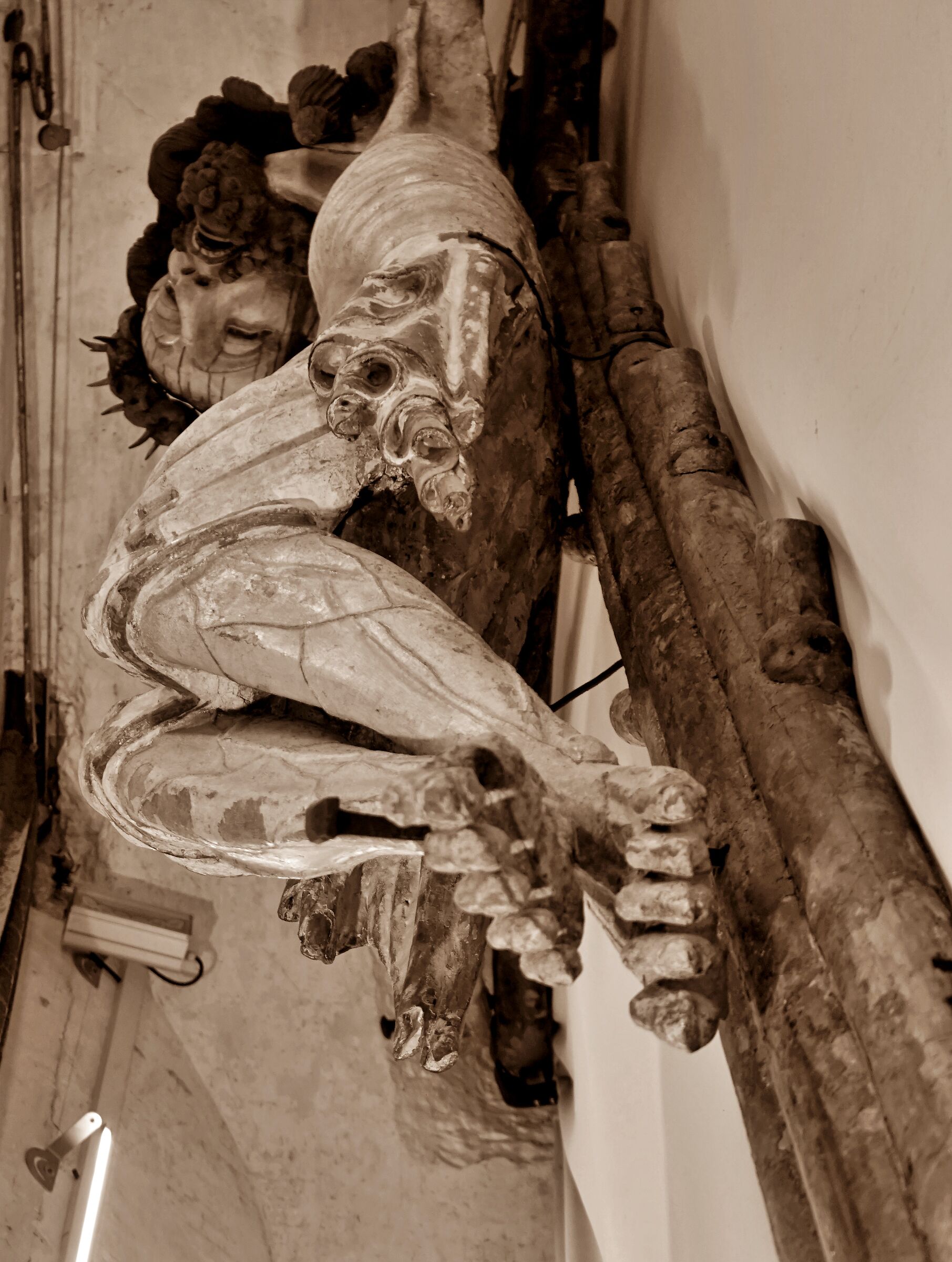 Chioggia - I due sguardi di Cristo