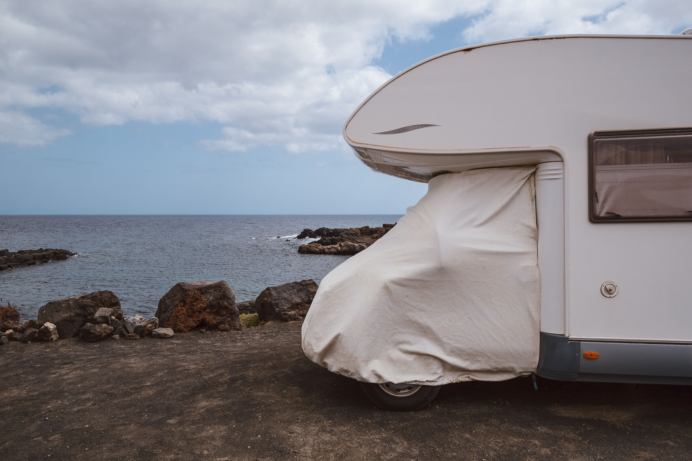 Camper with máscara