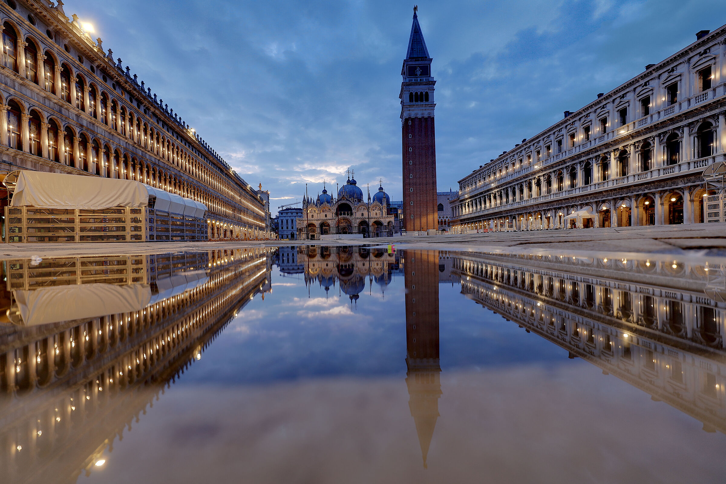 Ora blu in piazza S. Marco