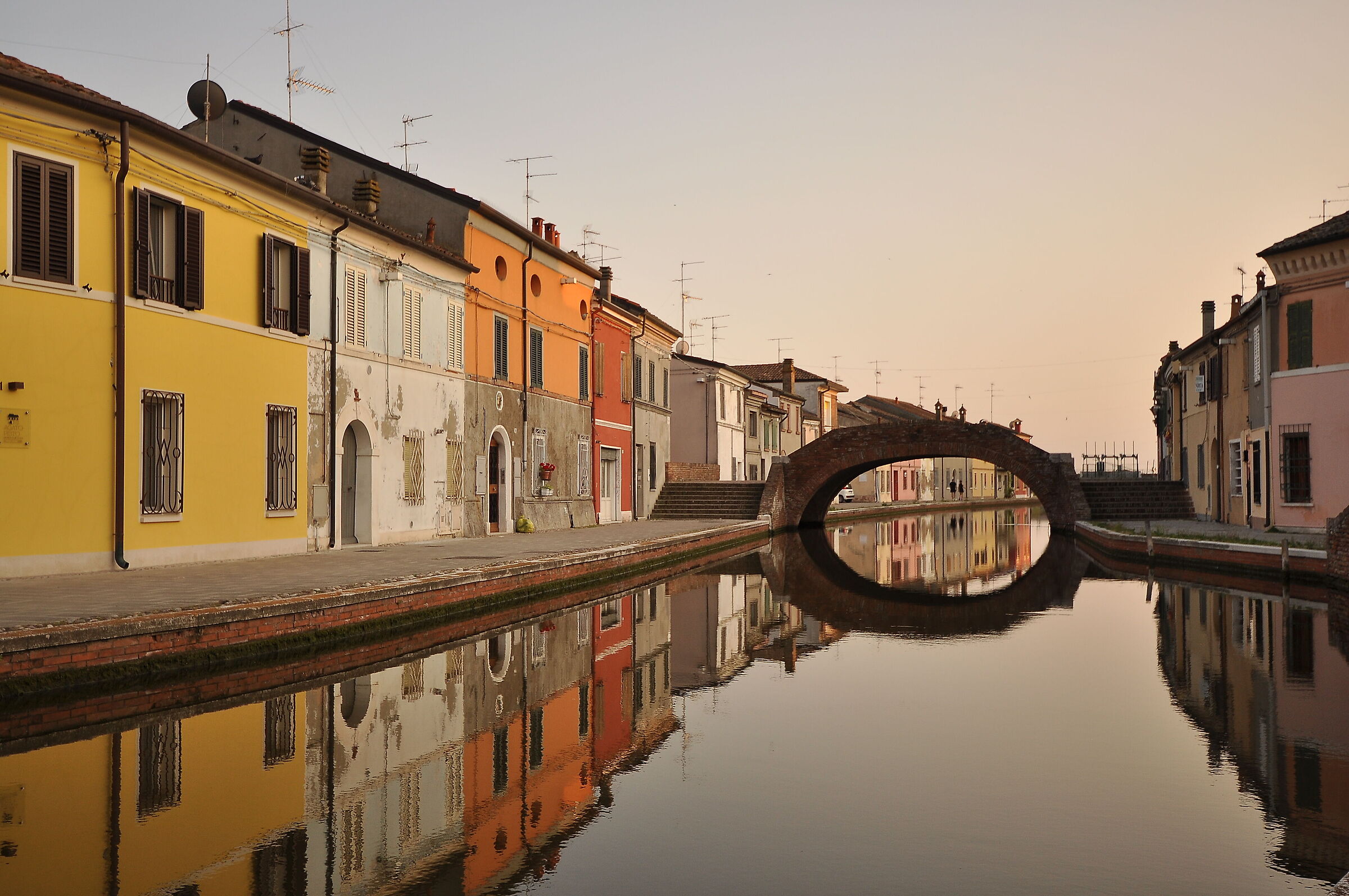 Riflessi a Comacchio (1)