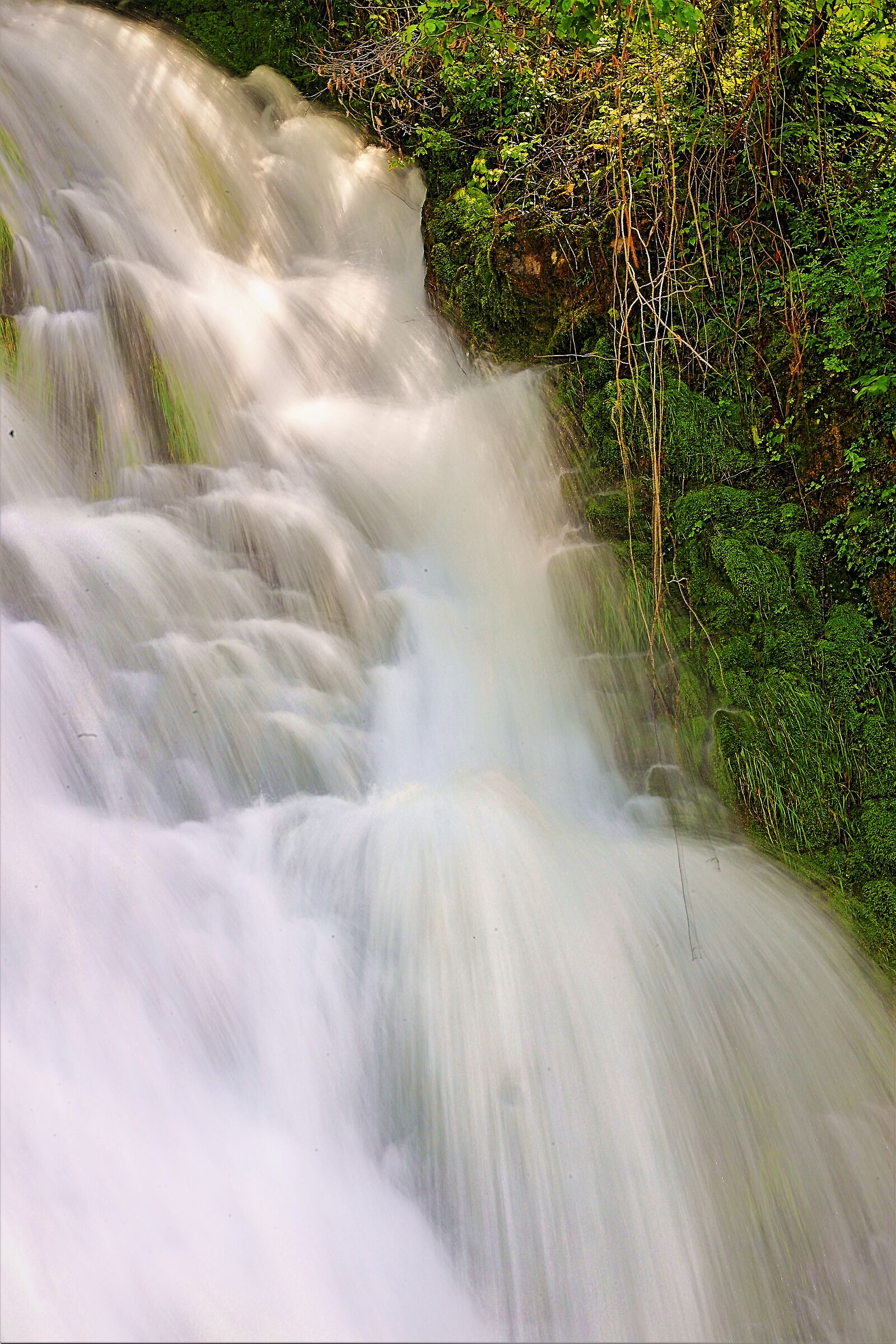 La cascata di Rescia (Co).
