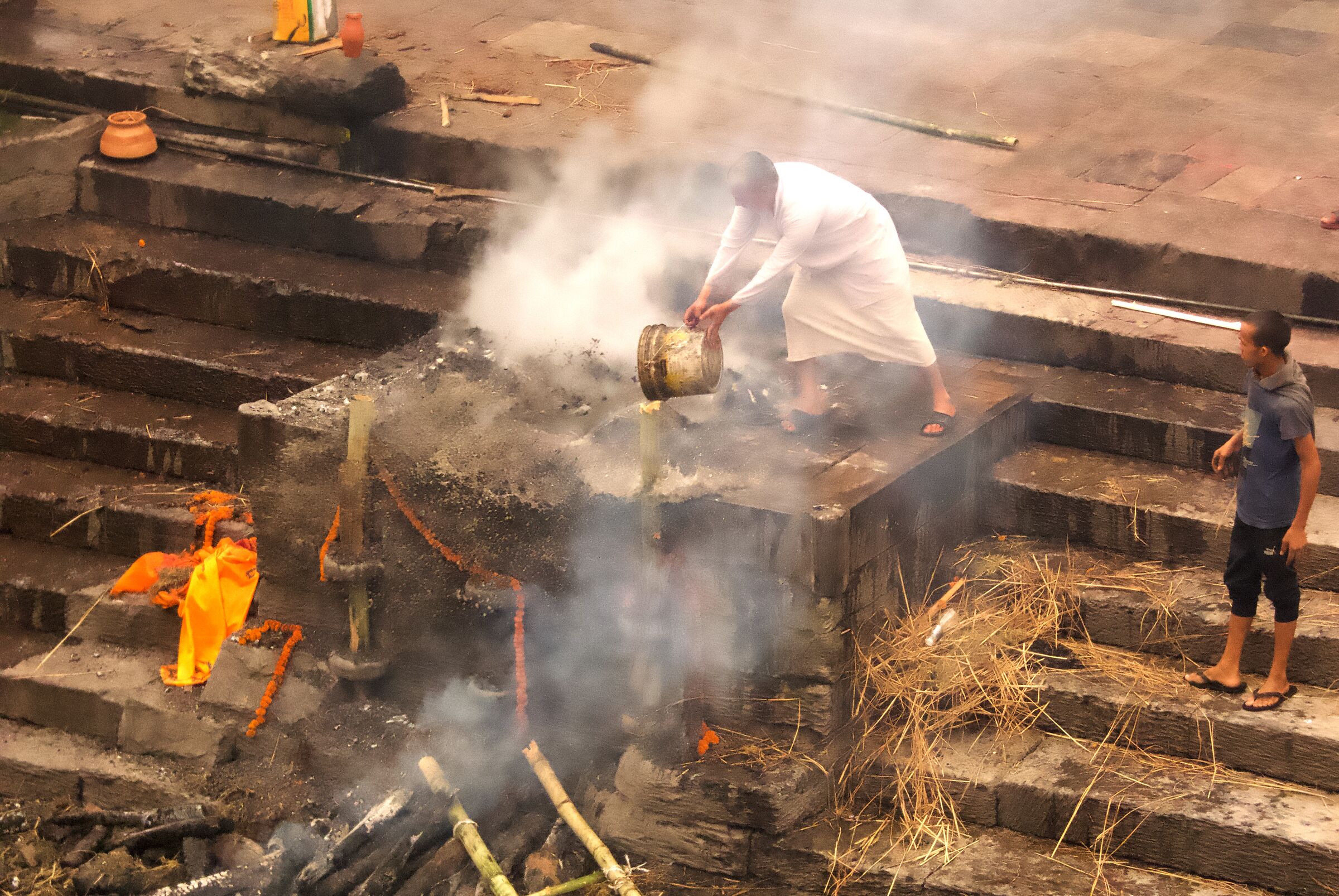Cleaning at the end of cremation