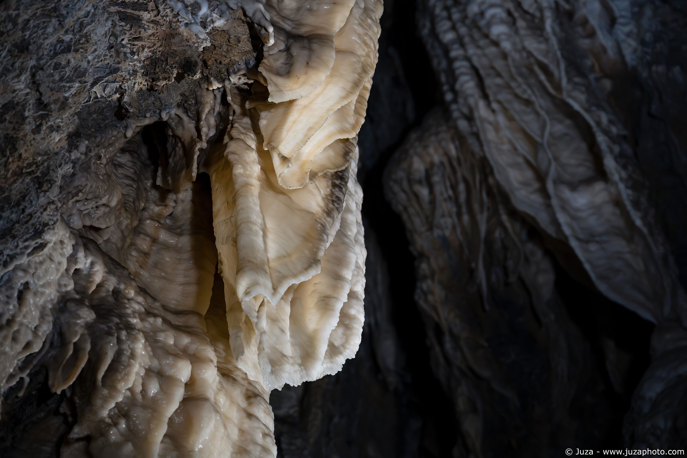 I drappi della Grotta del Vento
