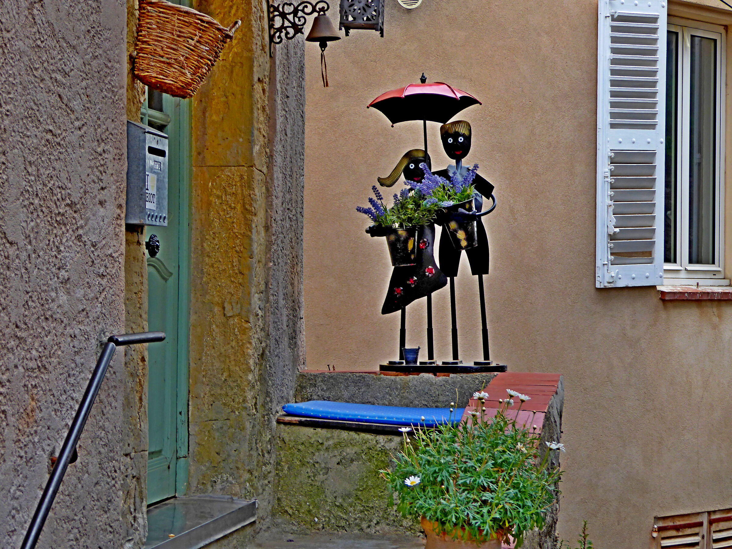 vicini di casa in costa azzurra