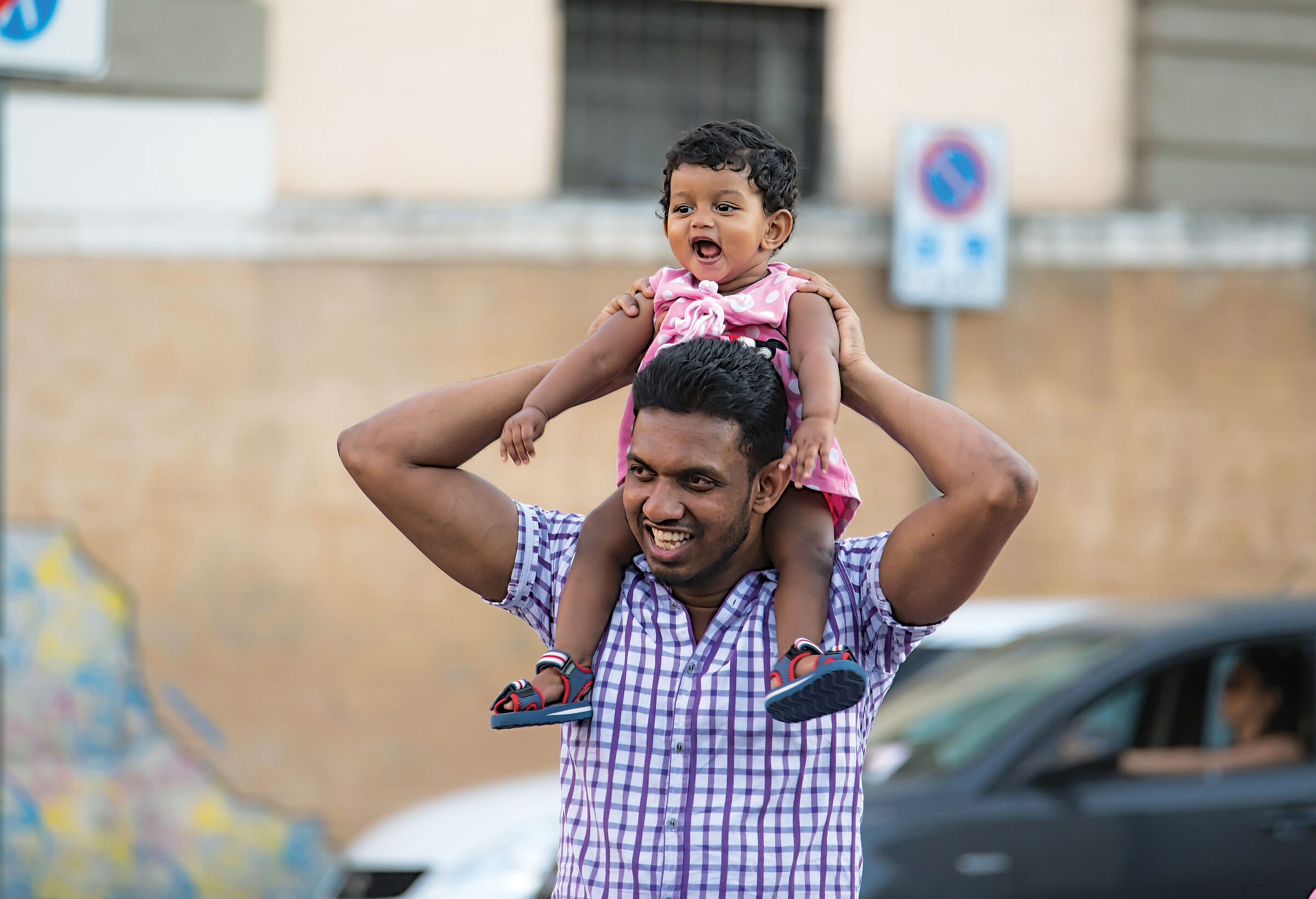 ...ti colpiscono con il sorriso...