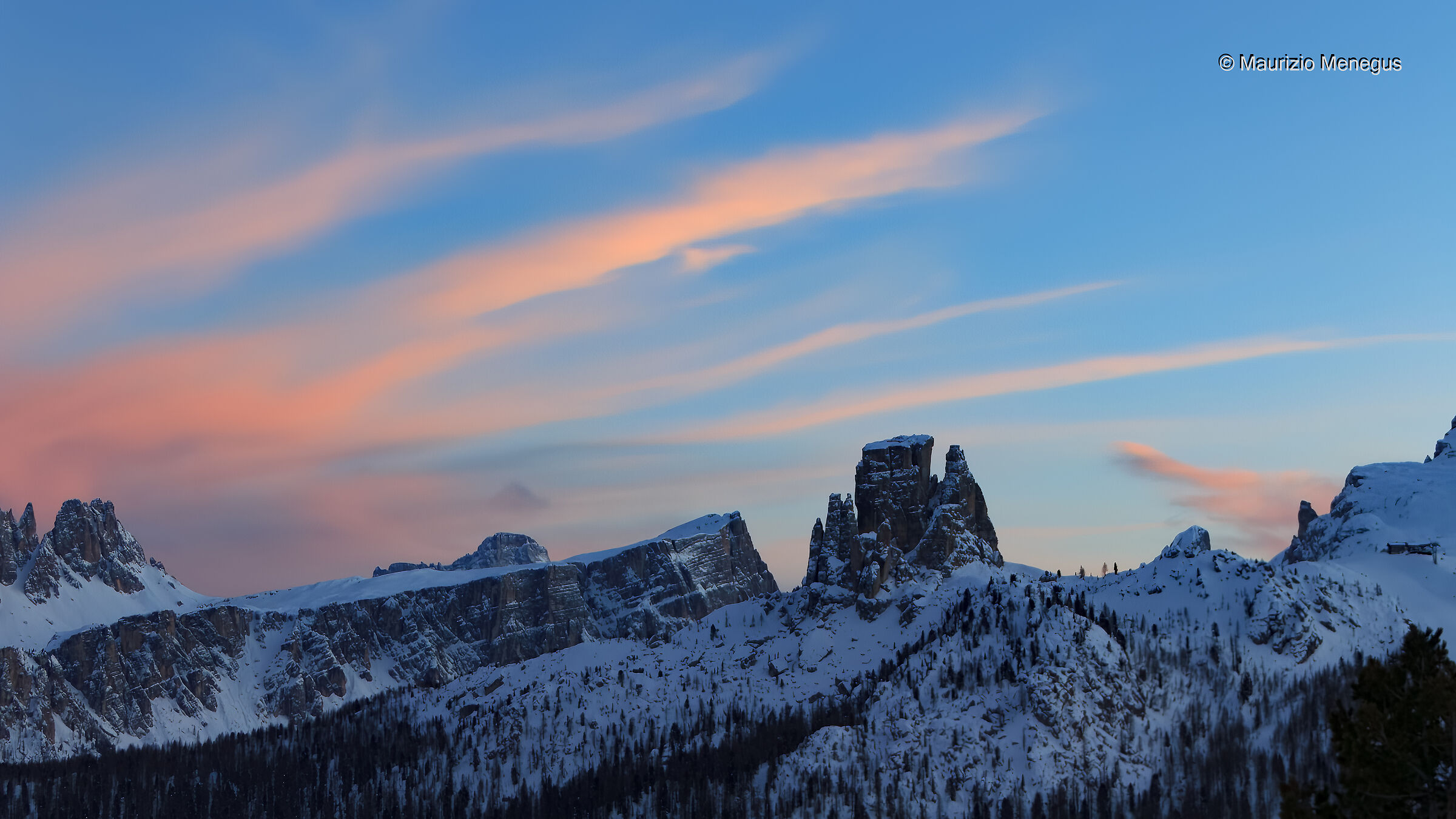 Cinque torri - ora blu