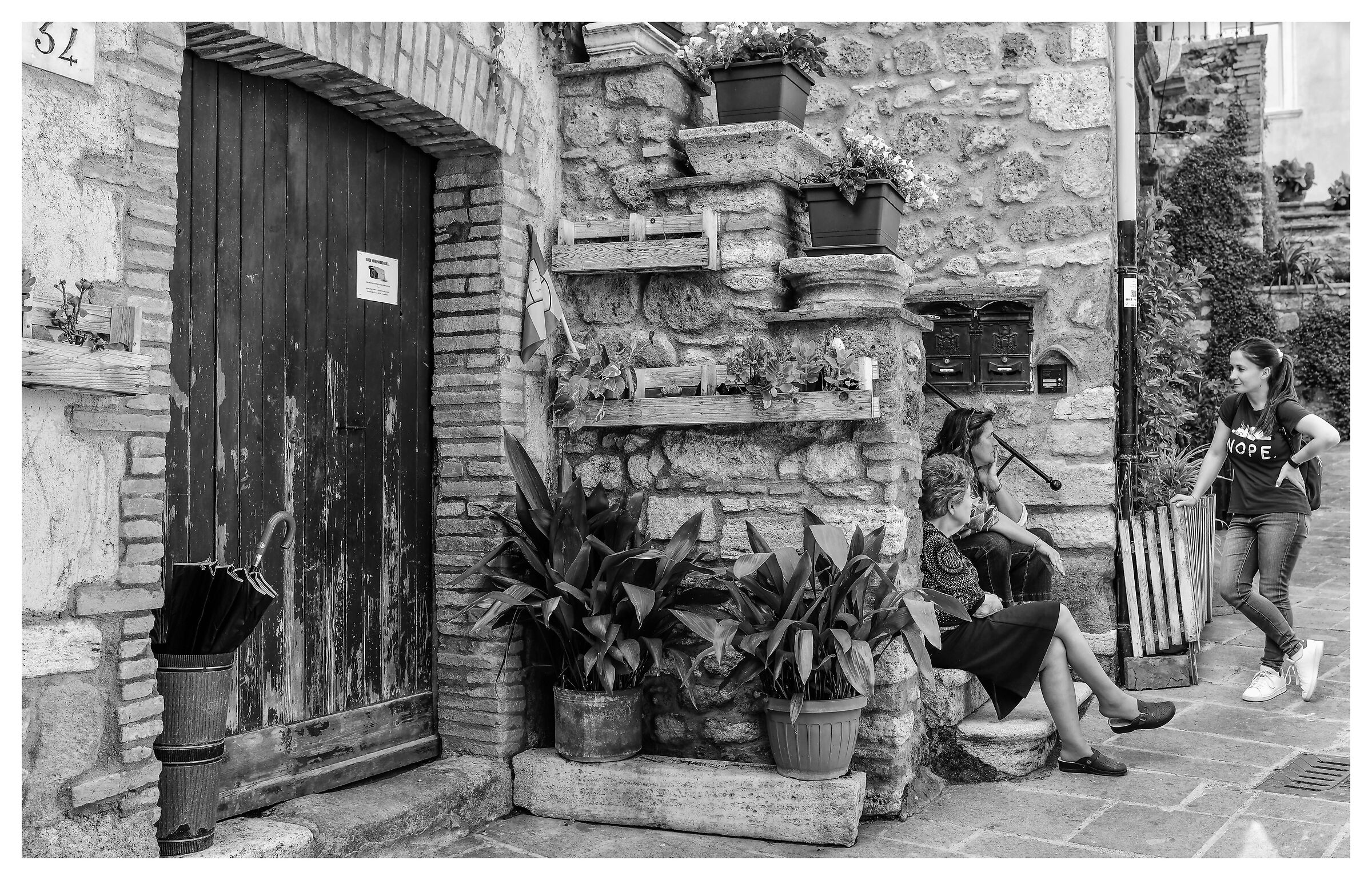 Salotto popolare nel borgo antico di Orte (Vt)