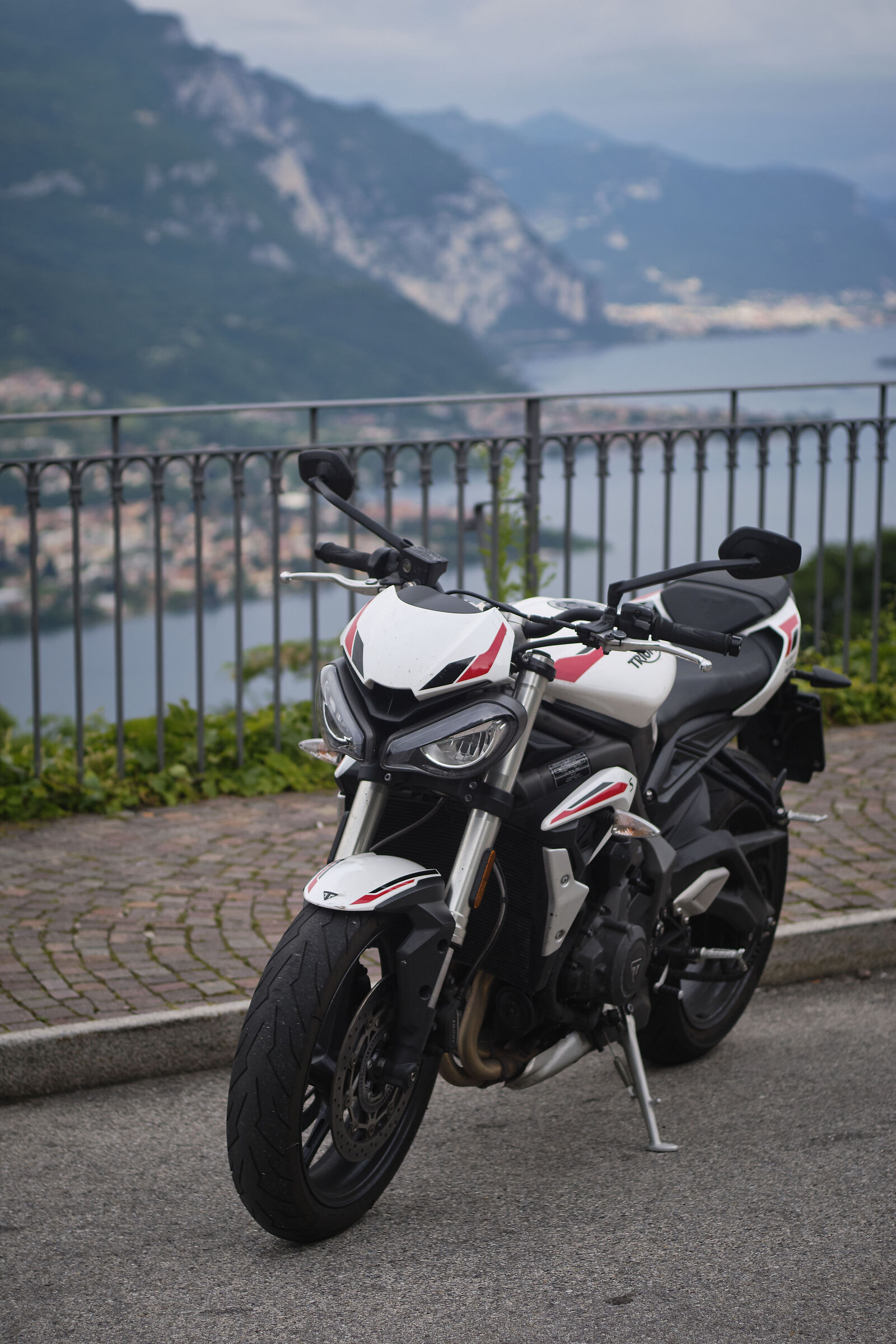 Triumph street triple s in Civenna