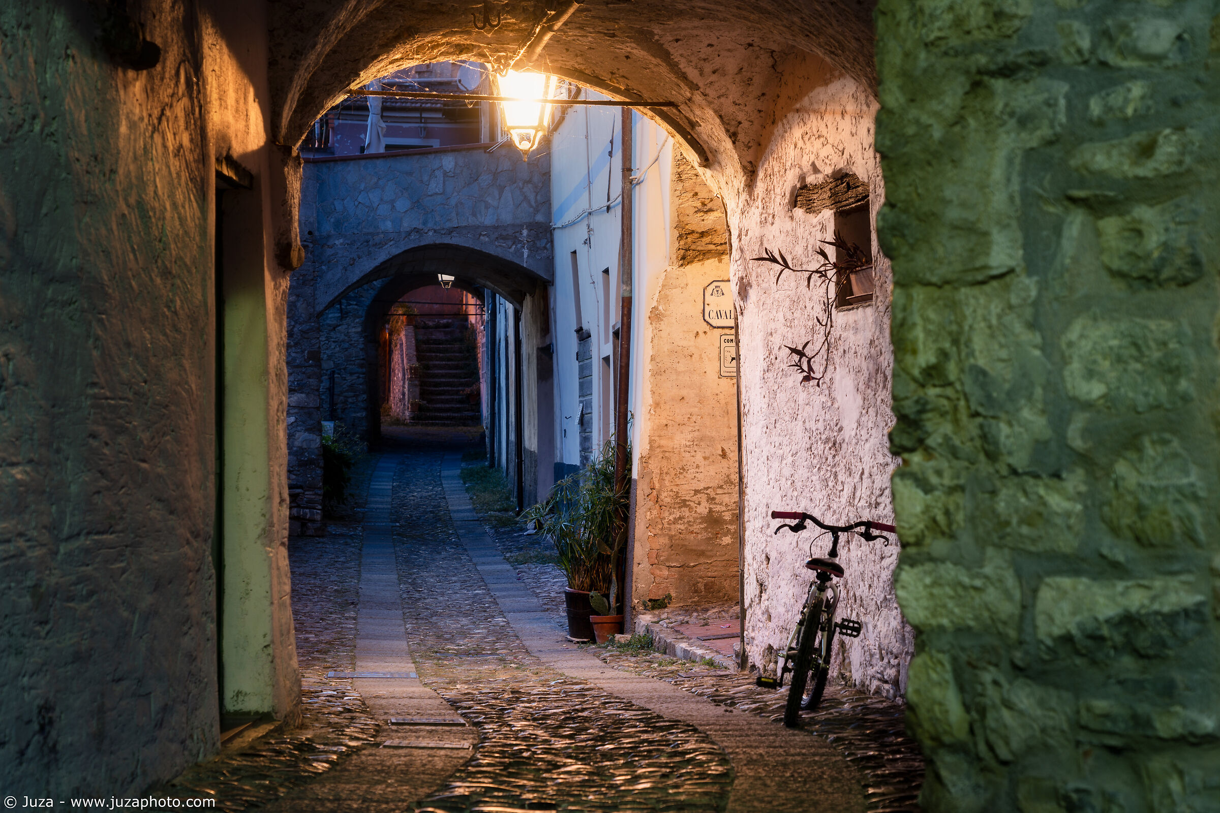 Tra le vie di Dolcedo