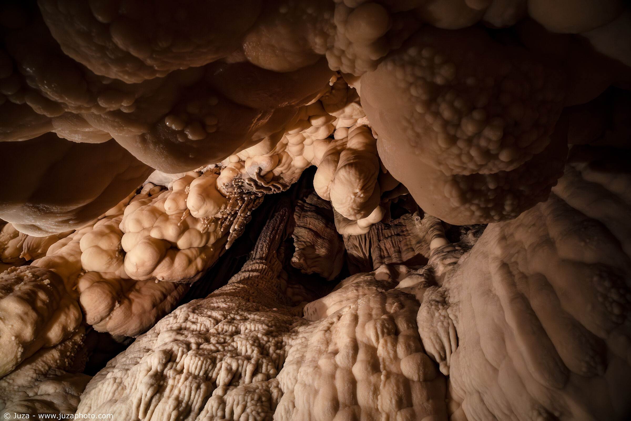 Nuvole, Grotte di Toirano