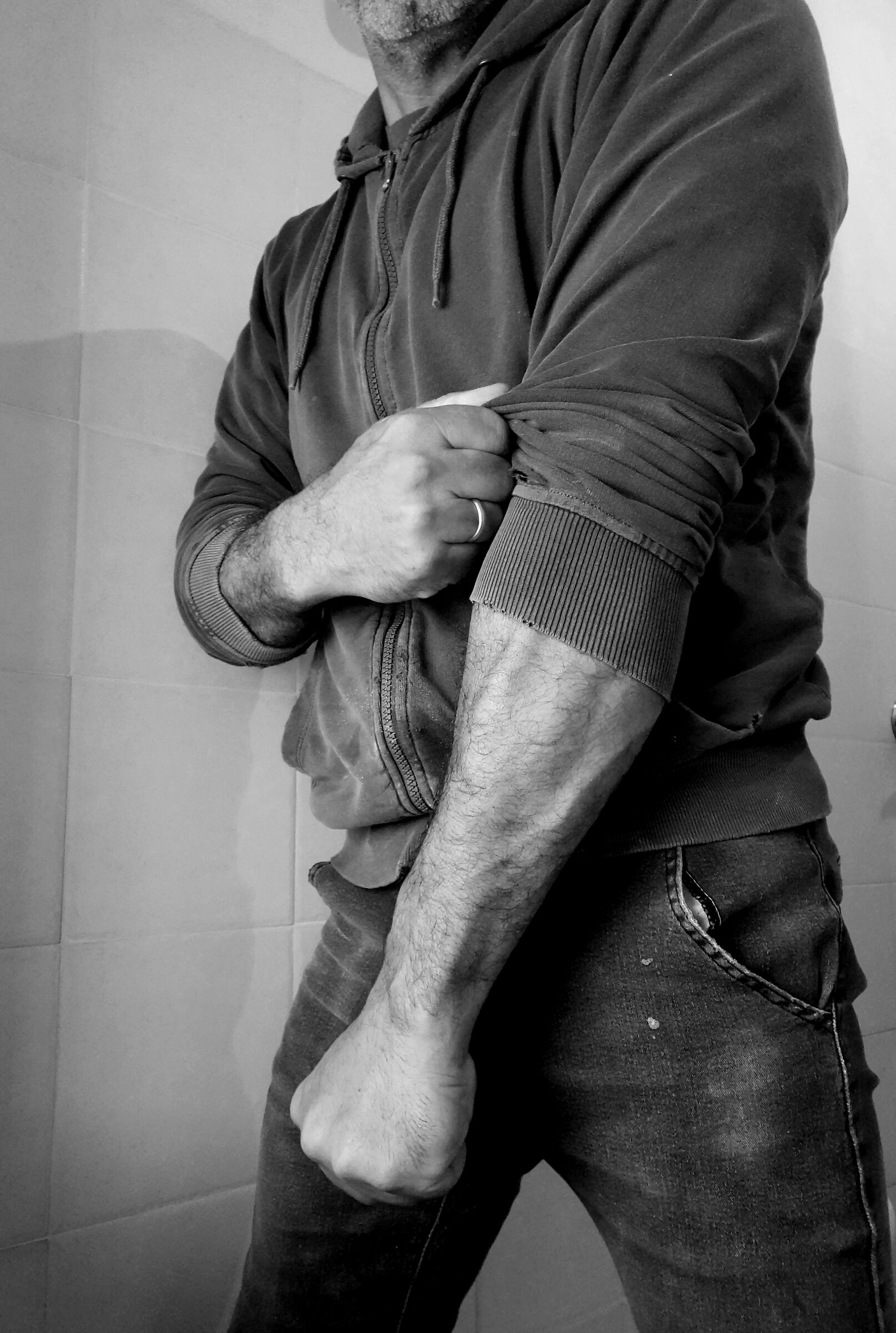 Tiriamo su le maniche