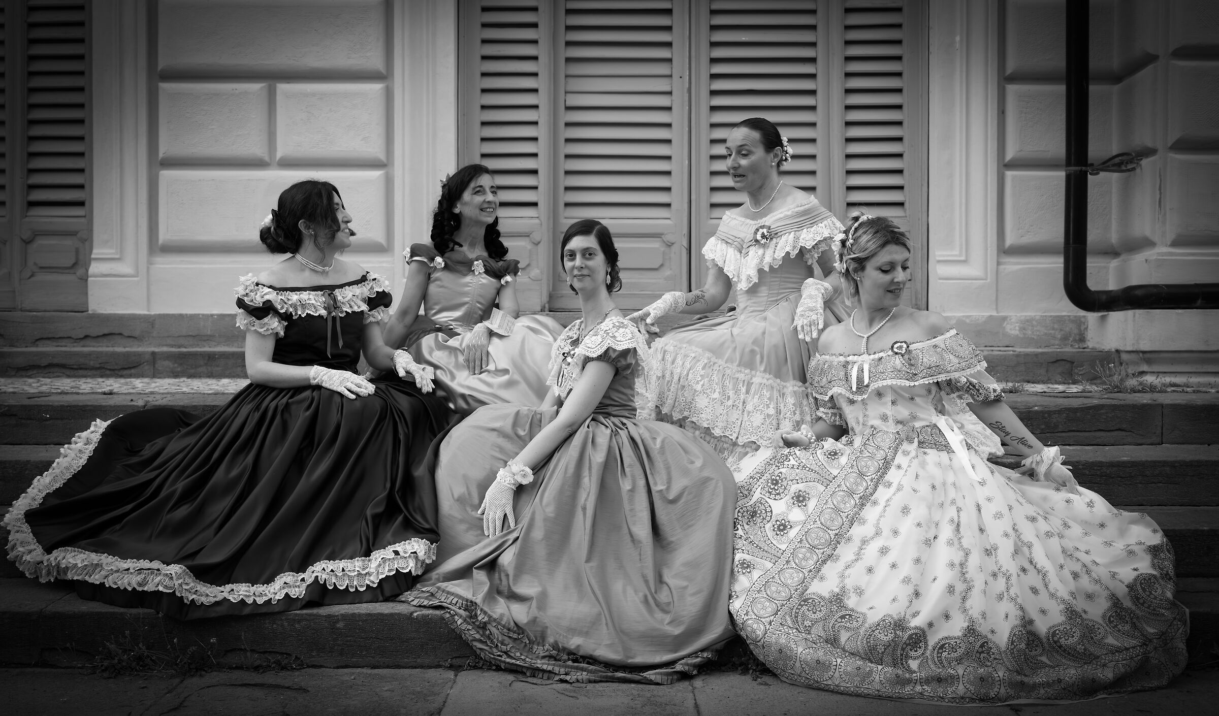 Costumes of the 700.