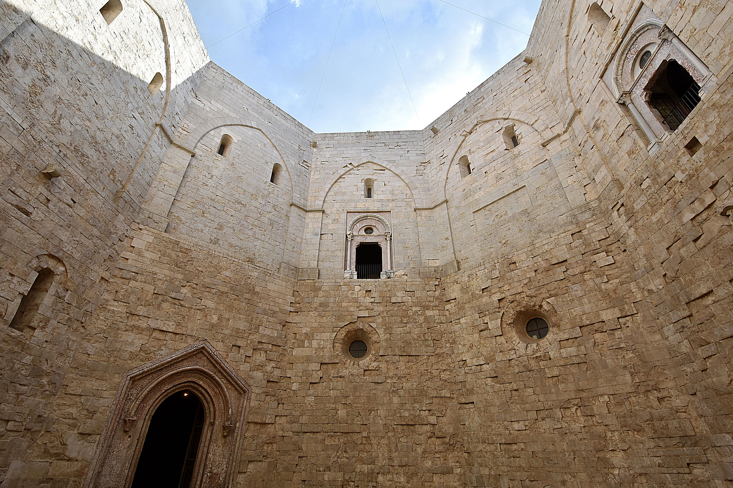 Interior Castel del Monte
