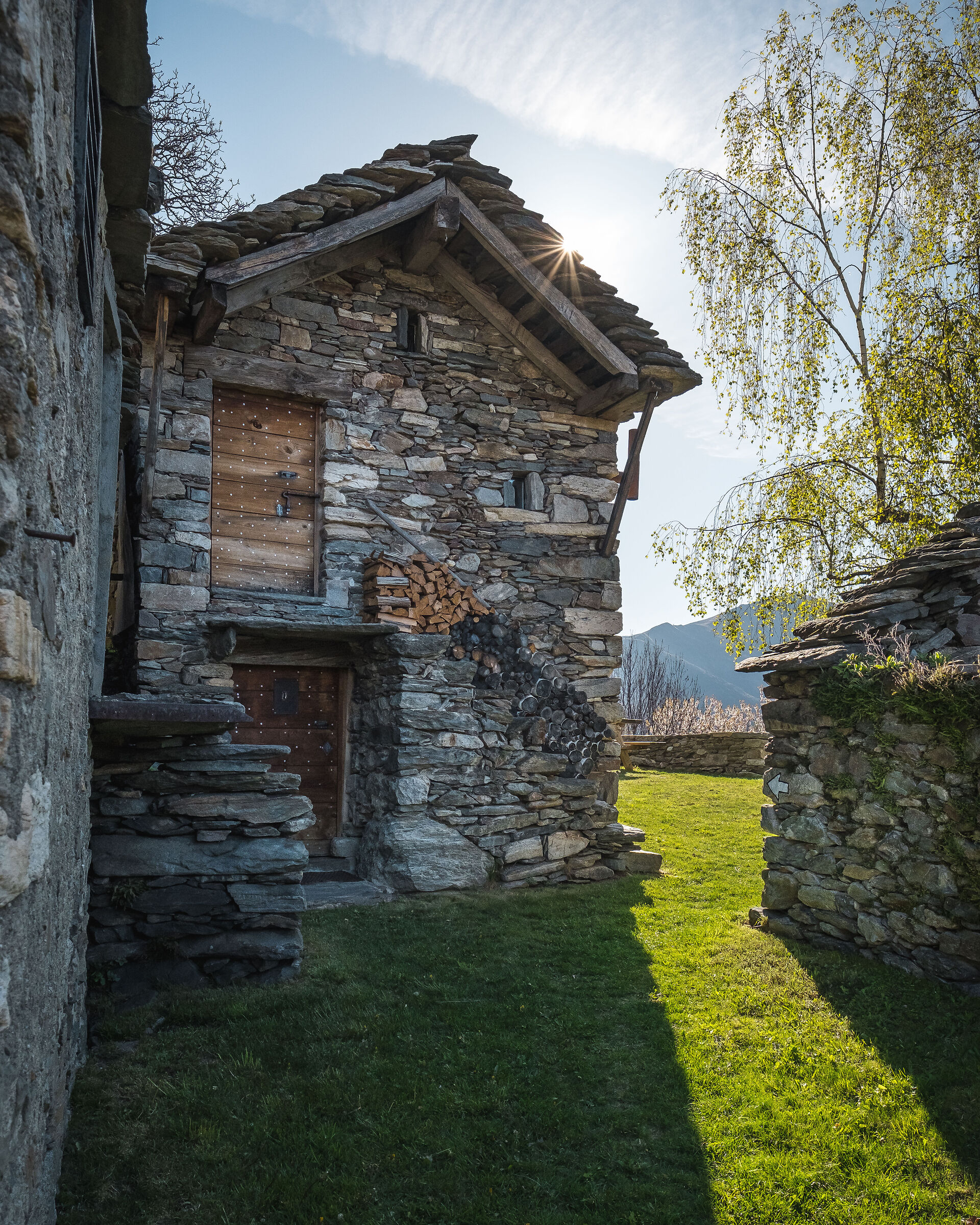 Sentiero per la Cima di Medeglia, Ticino, Switzerland