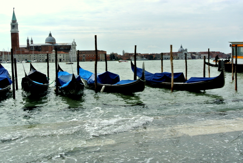 gondole con acqua alta