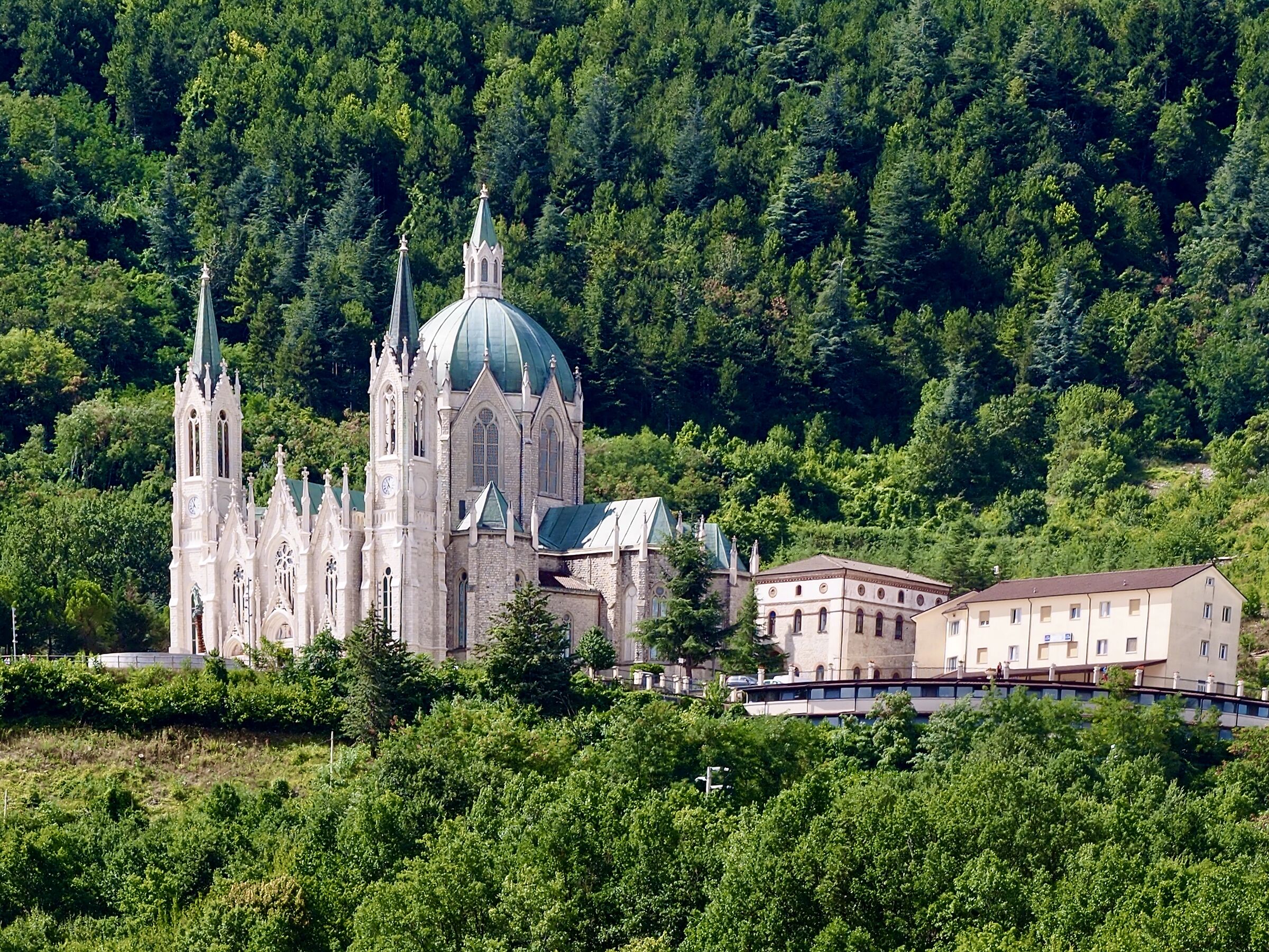 PETROSO CASTLE