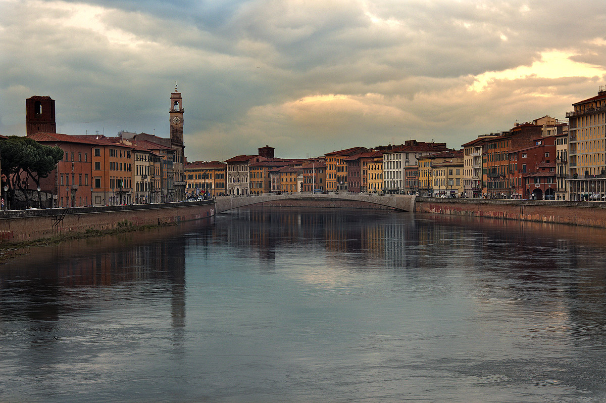 Pisa - Lungarno al tramonto