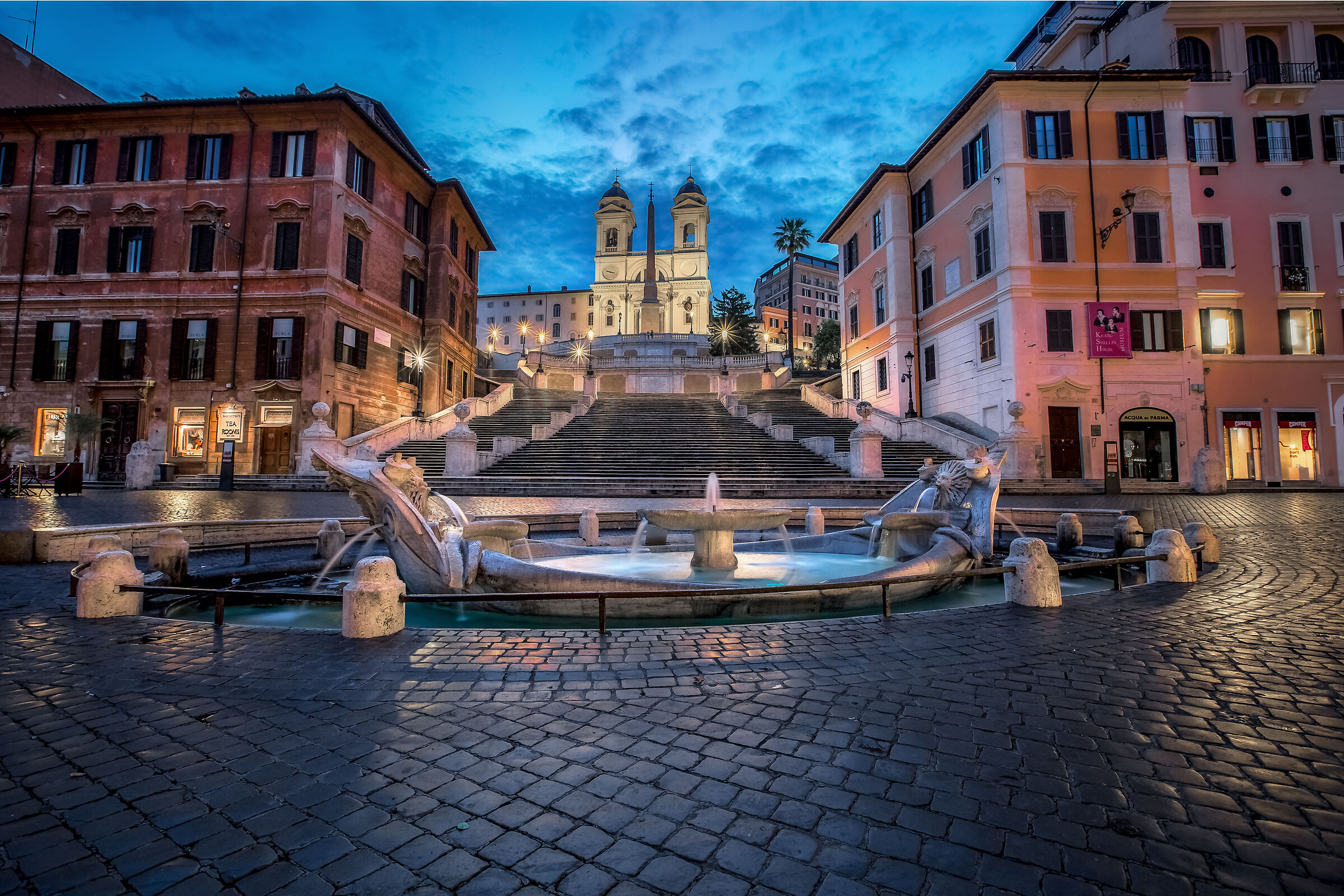 Alba a Piazza di Spagna