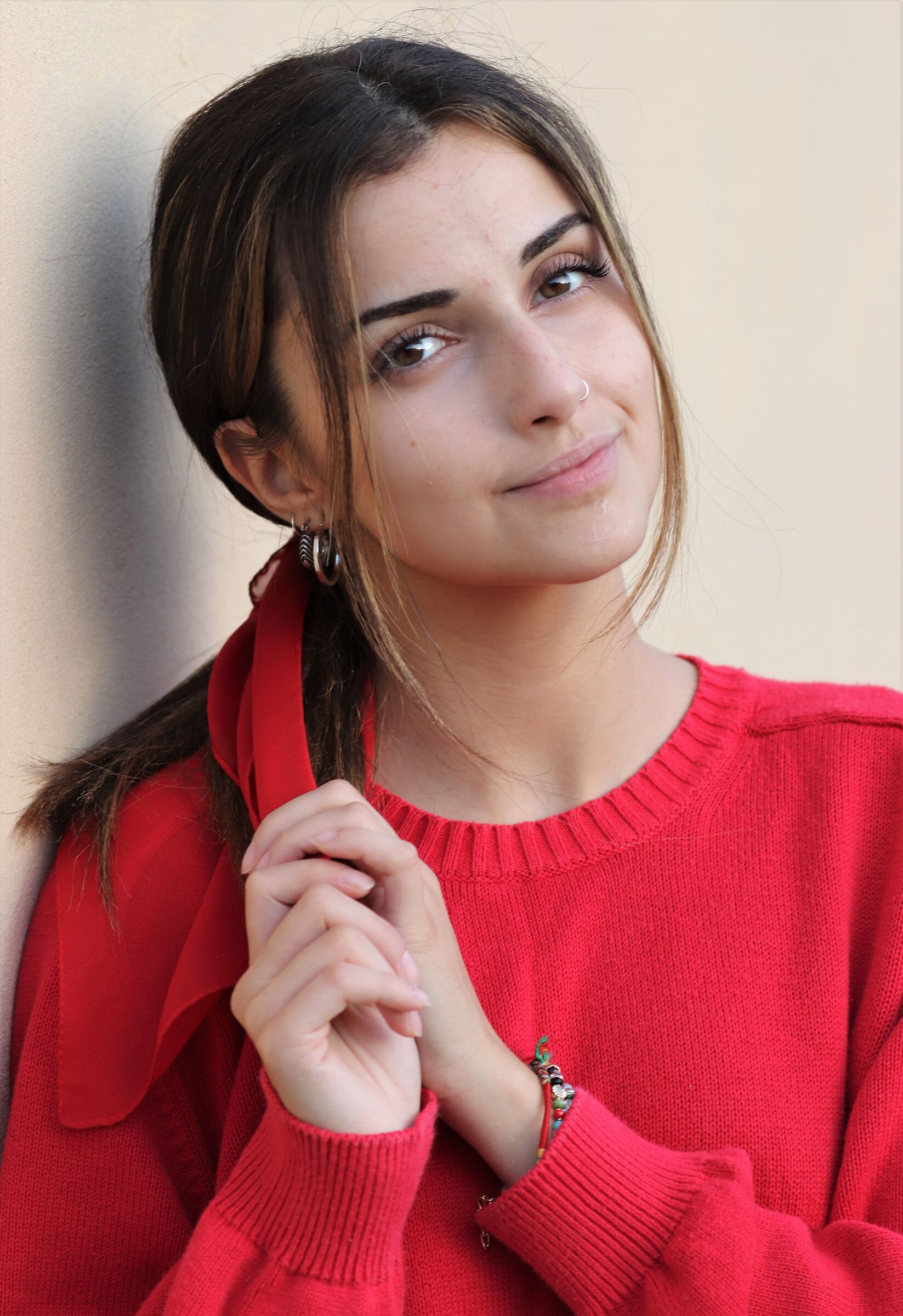 Set, behind the bar wall!