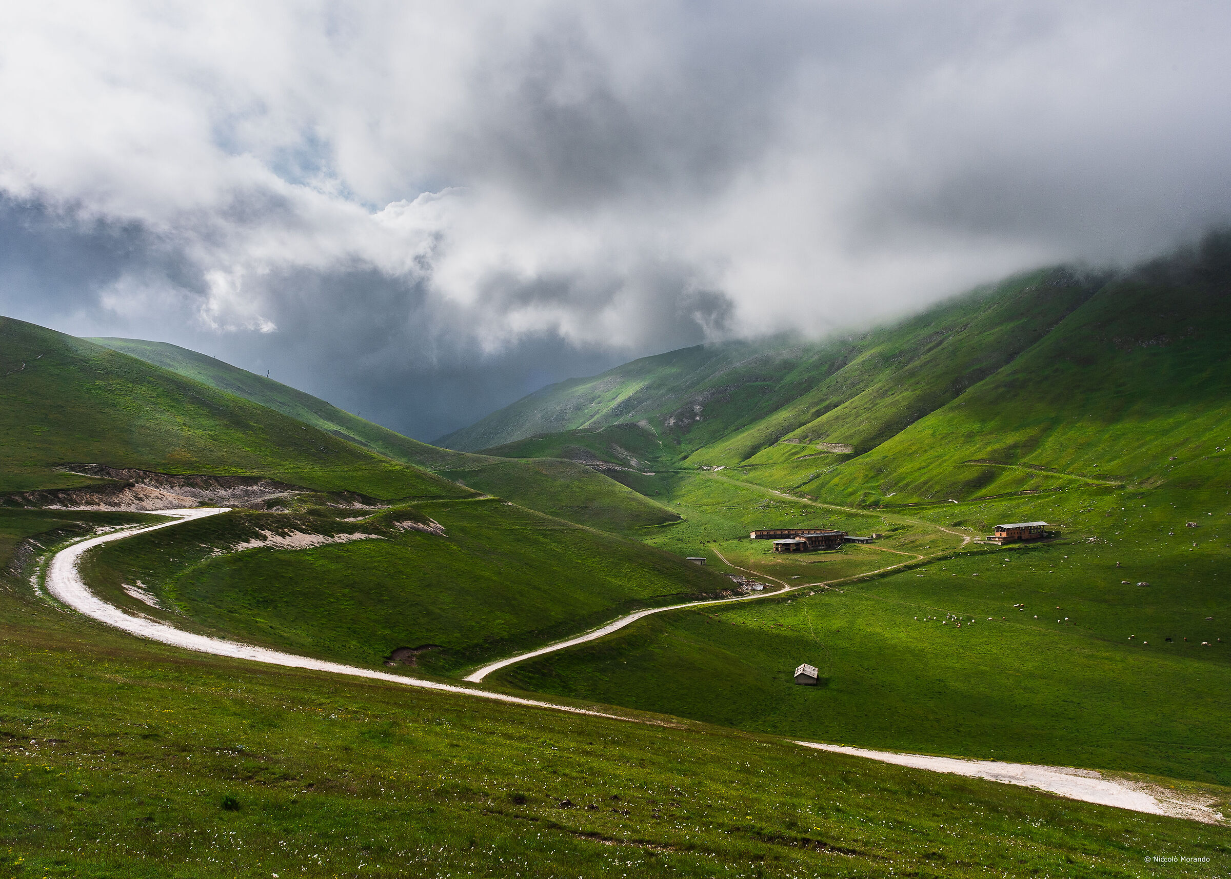 Thunder at the foot of the Gran Sasso