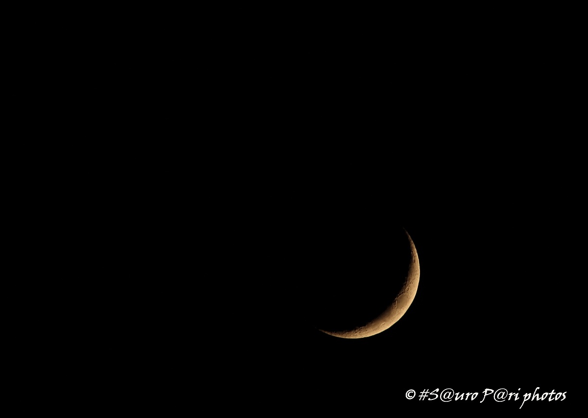 a crescent moon