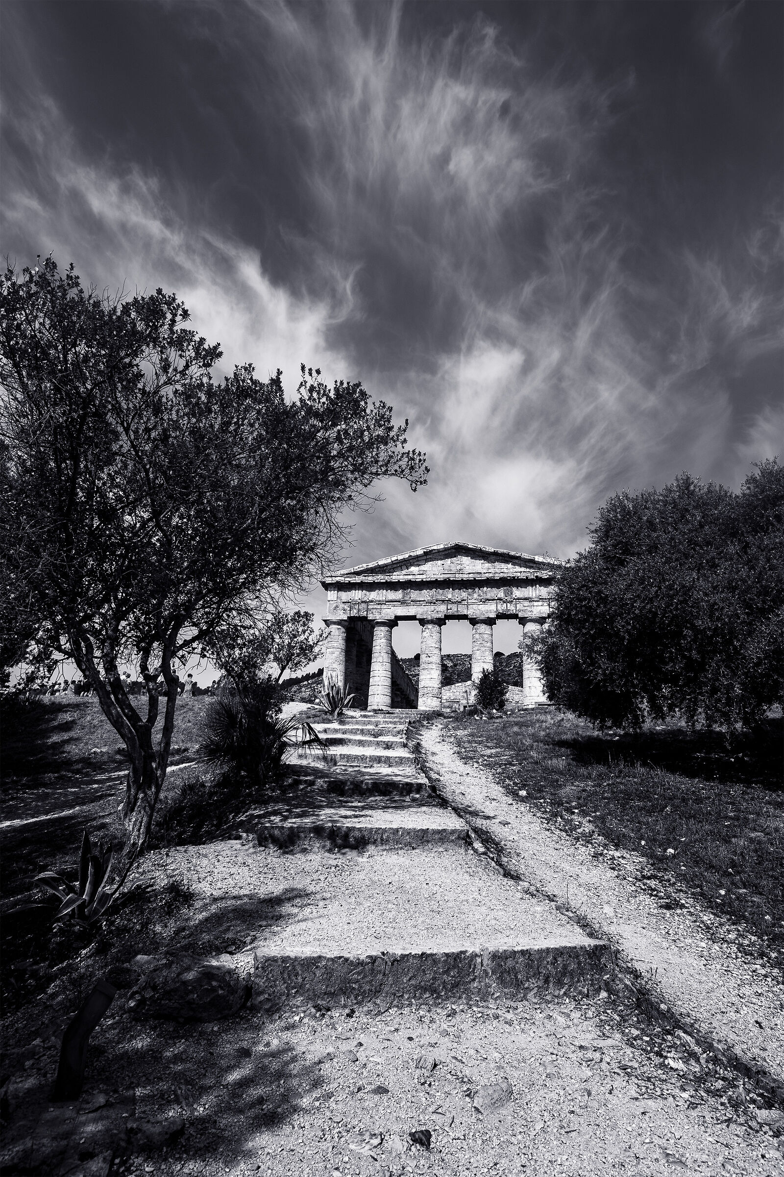 The way to the Temple of Segesta.
