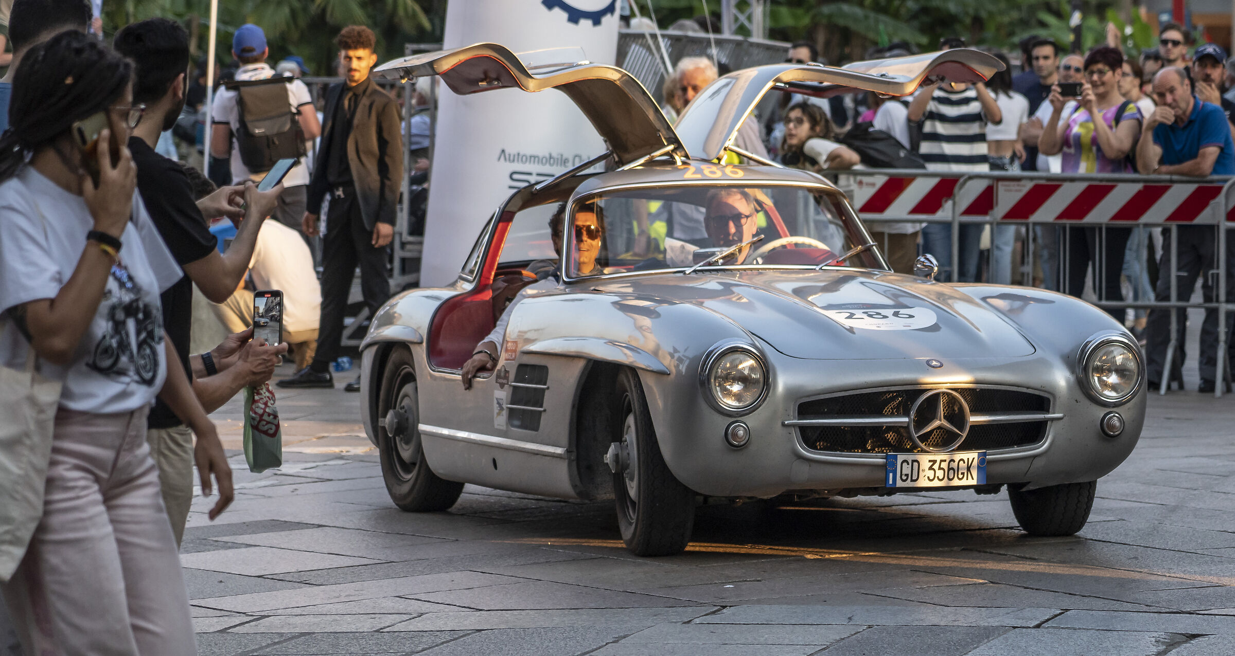Mercedes Benz 300 SL w198 “Gullwing” (1955)