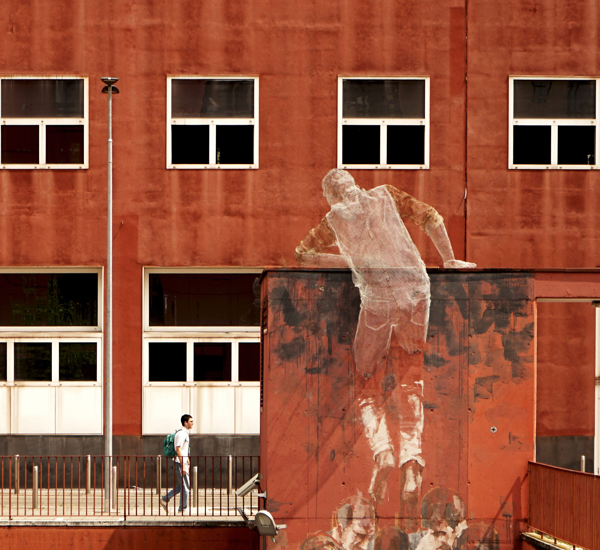 Exaggerated curiosity