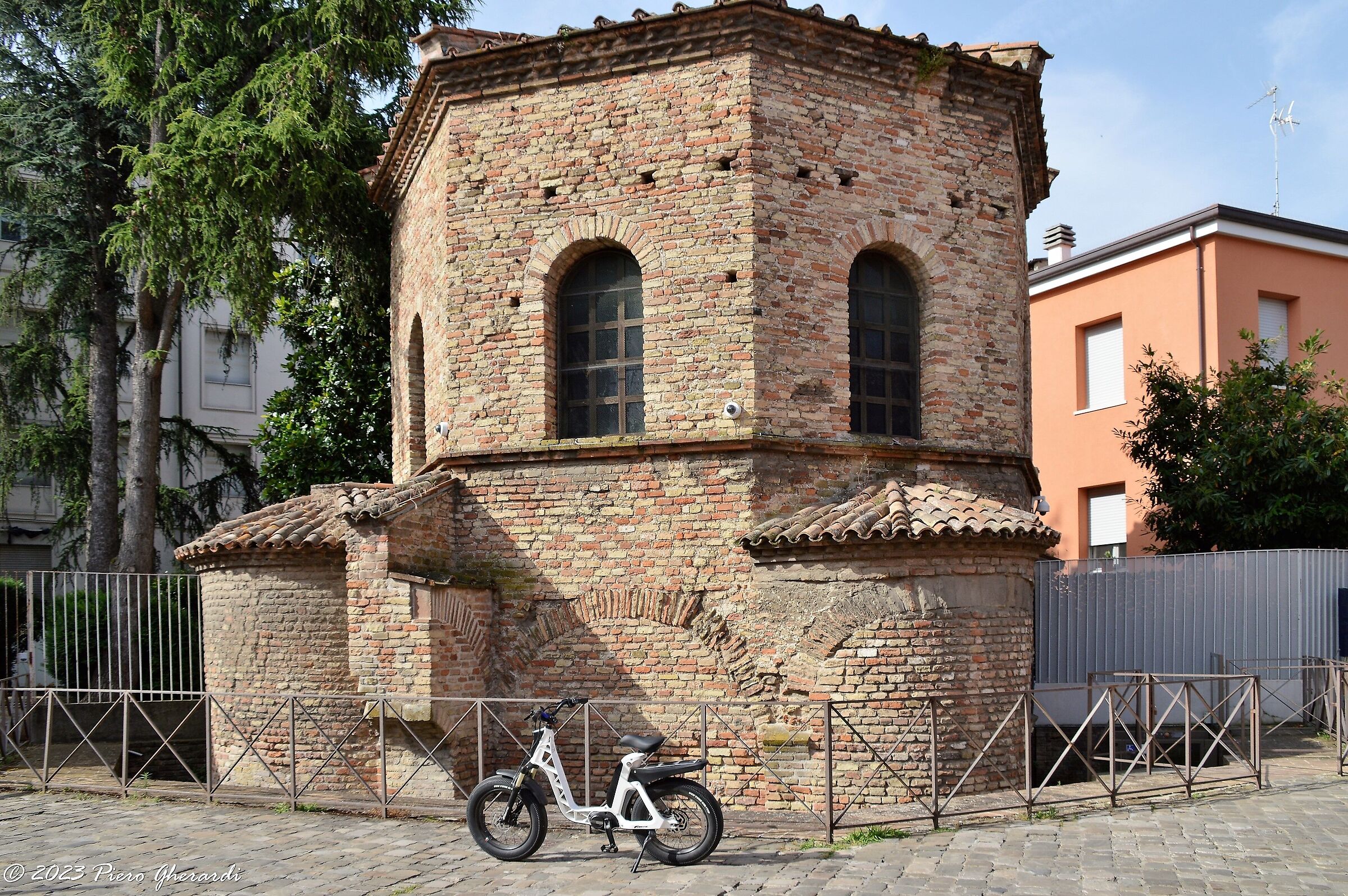 Battistero Neoniano