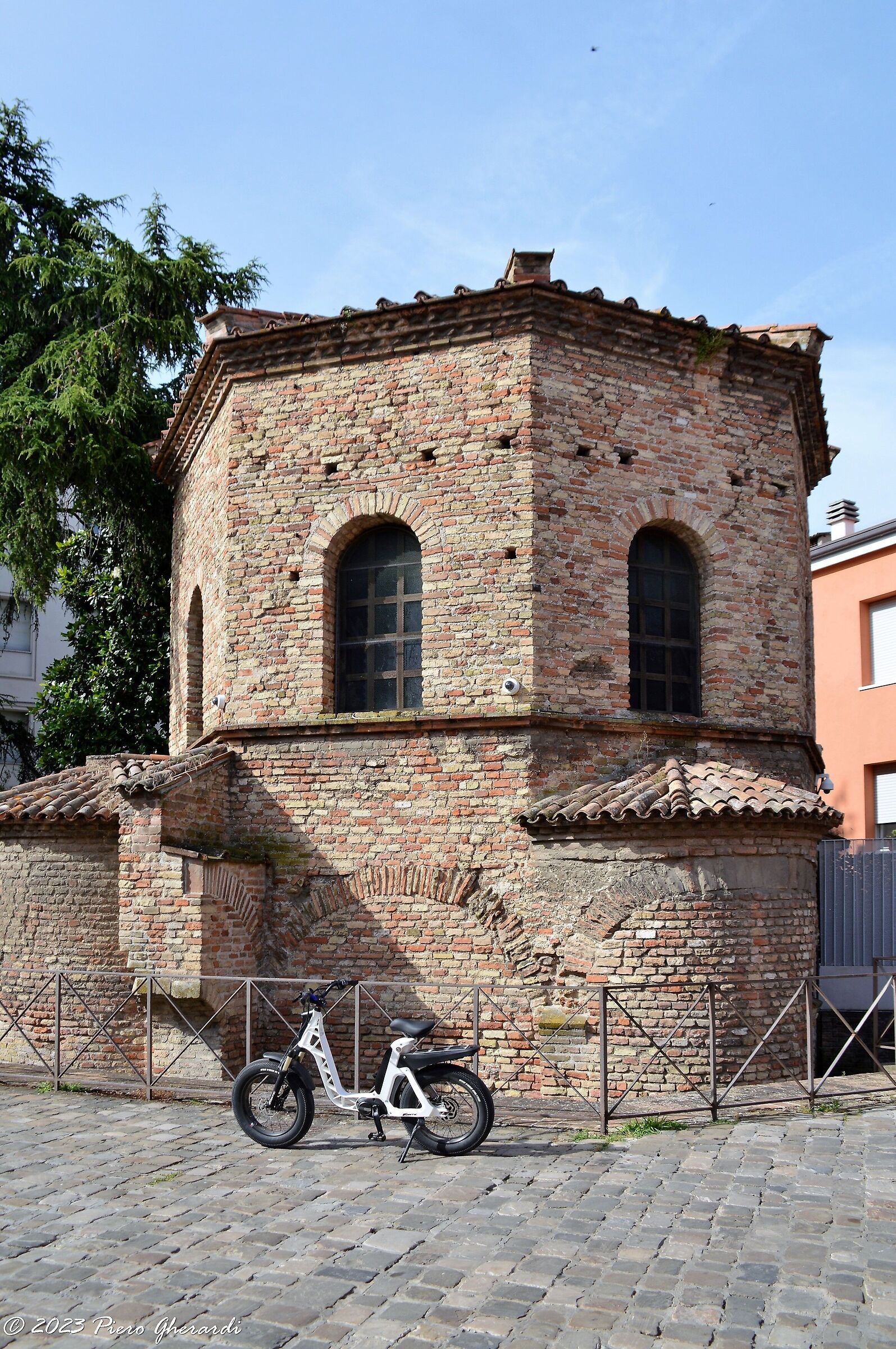 Battistero Neoniano